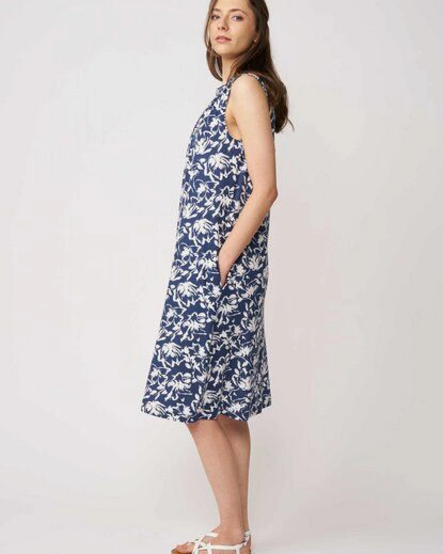 LANA Organic Sommerkleid, ärmellos, Modell Fabiana – Ansicht 3