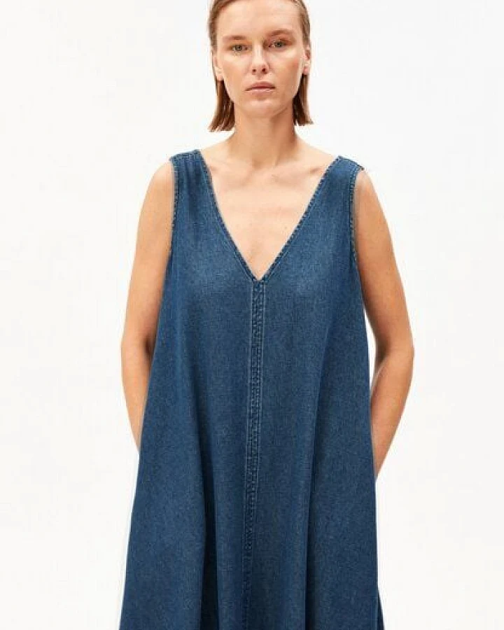 ARMEDANGELS DENIM V-NECK Damen Jeanskleid aus Bio-Baumwoll Mix