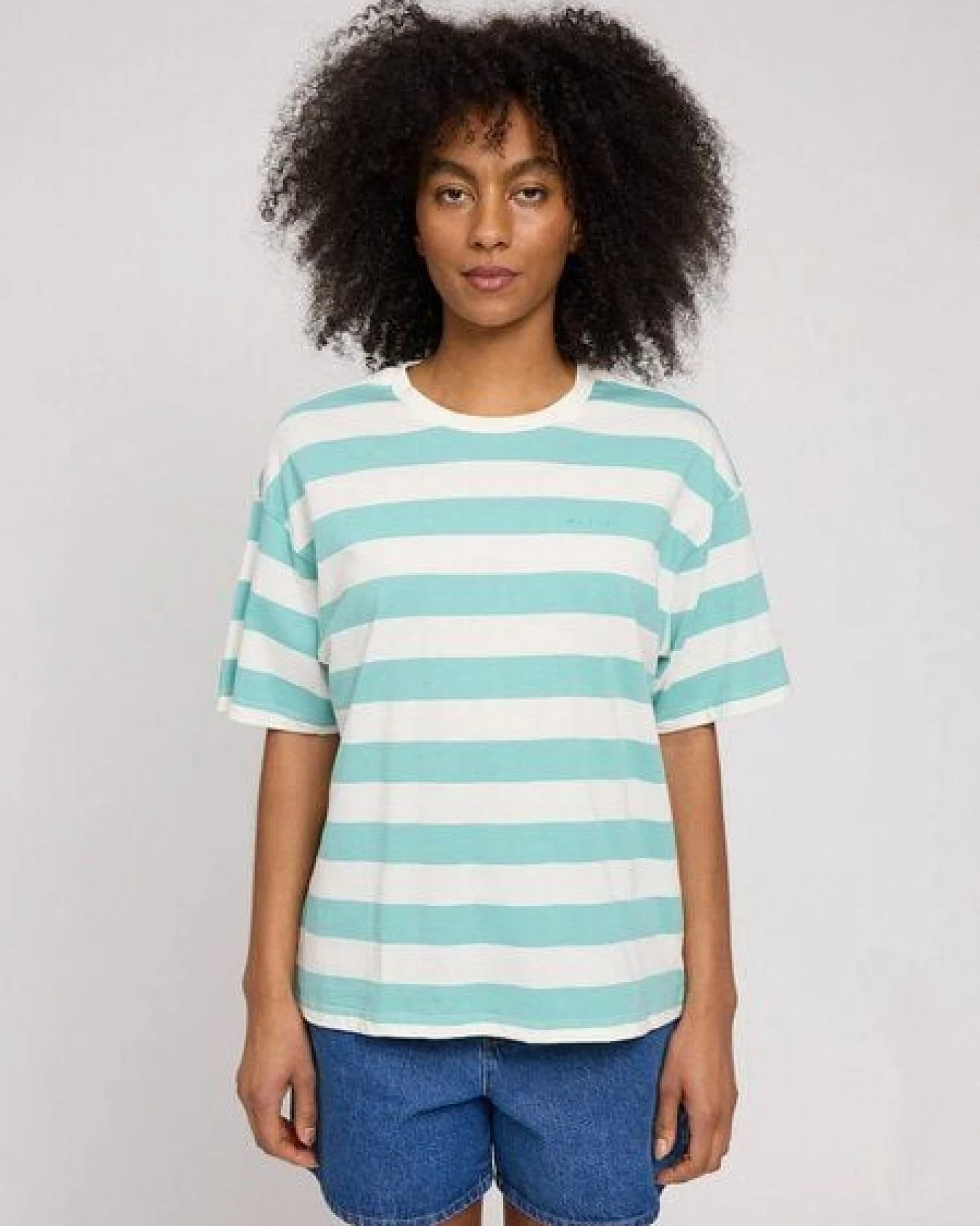 Mazine Bold Striped T-Shirt für Frauen - aus Biobaumwolle – Ansicht 2