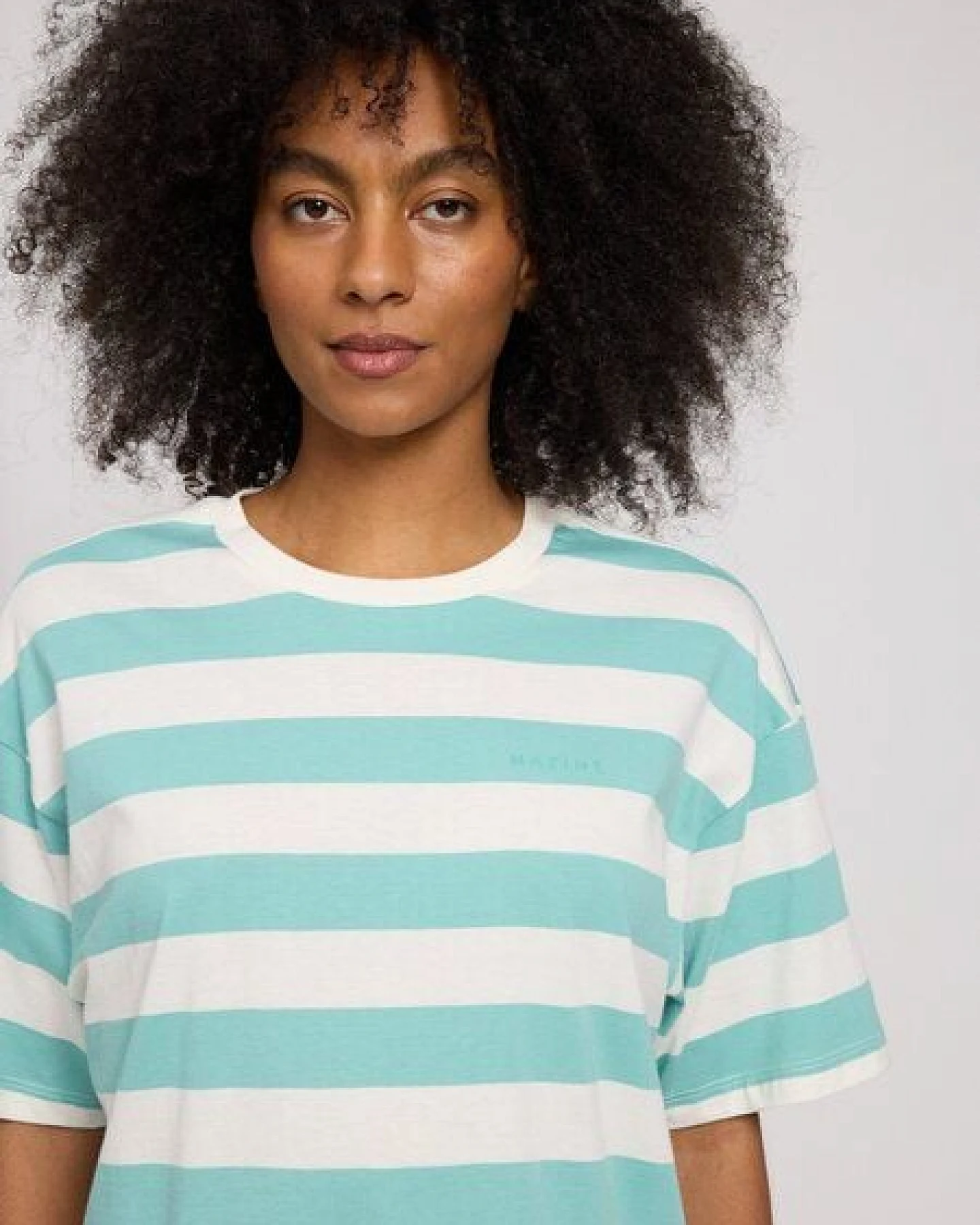 Mazine Bold Striped T-Shirt für Frauen - aus Biobaumwolle – Ansicht 4