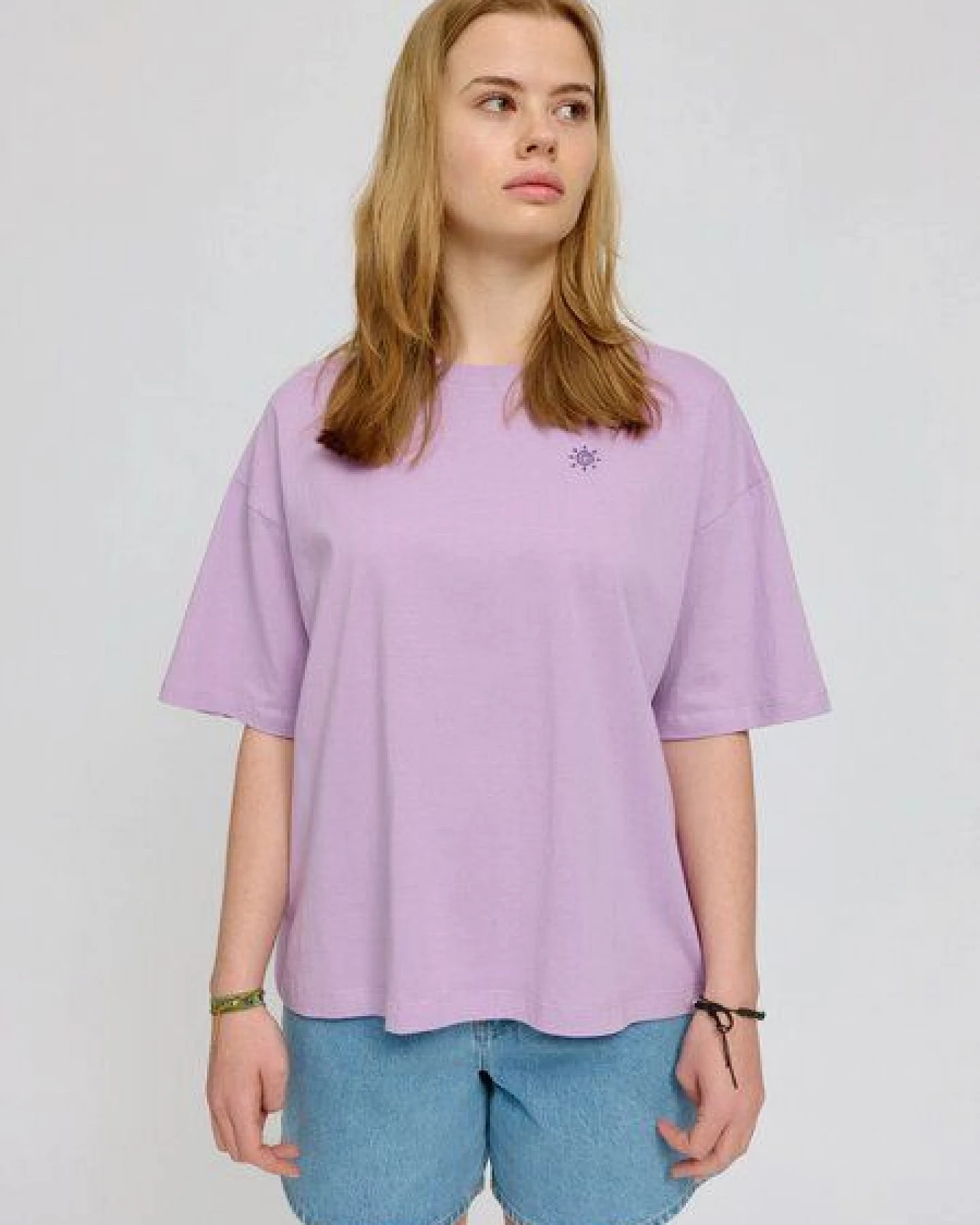 Mazine Back Print T-Shirt für Frauen - aus Biobaumwolle – Ansicht 2