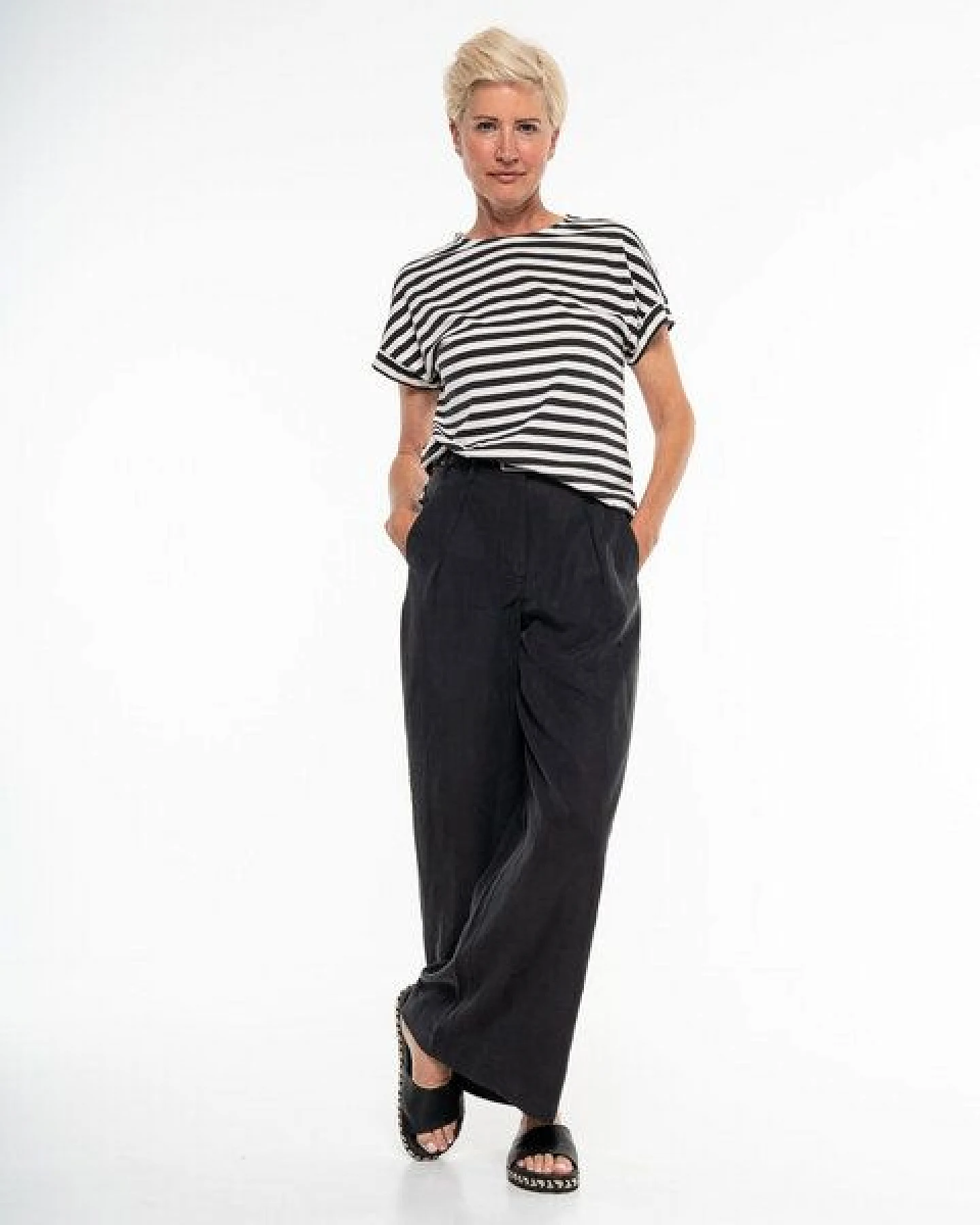 Alma & Lovis Lässiges Ringel T-Shirt aus Organic Cotton – Ansicht 2