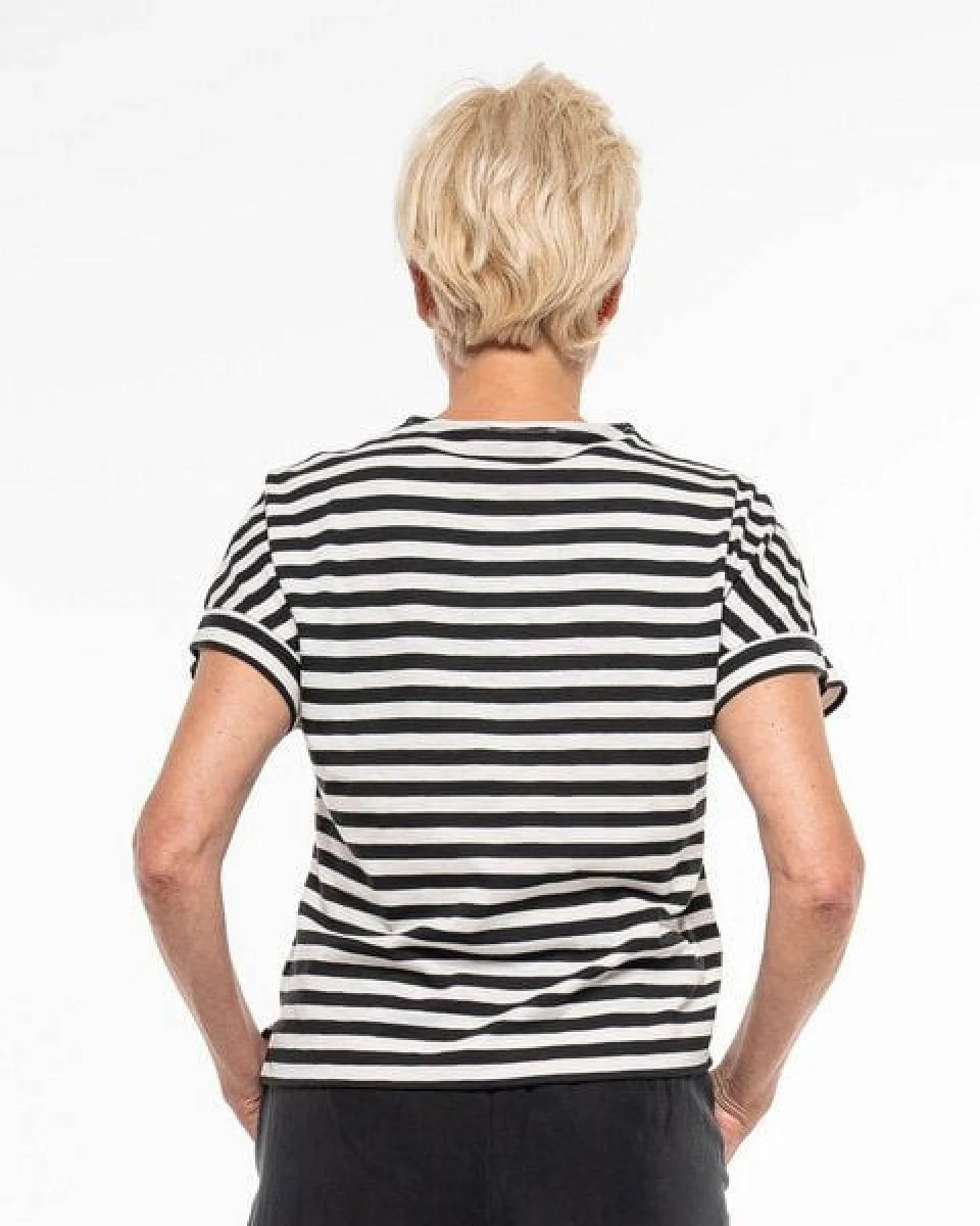 Alma & Lovis Lässiges Ringel T-Shirt aus Organic Cotton – Ansicht 4