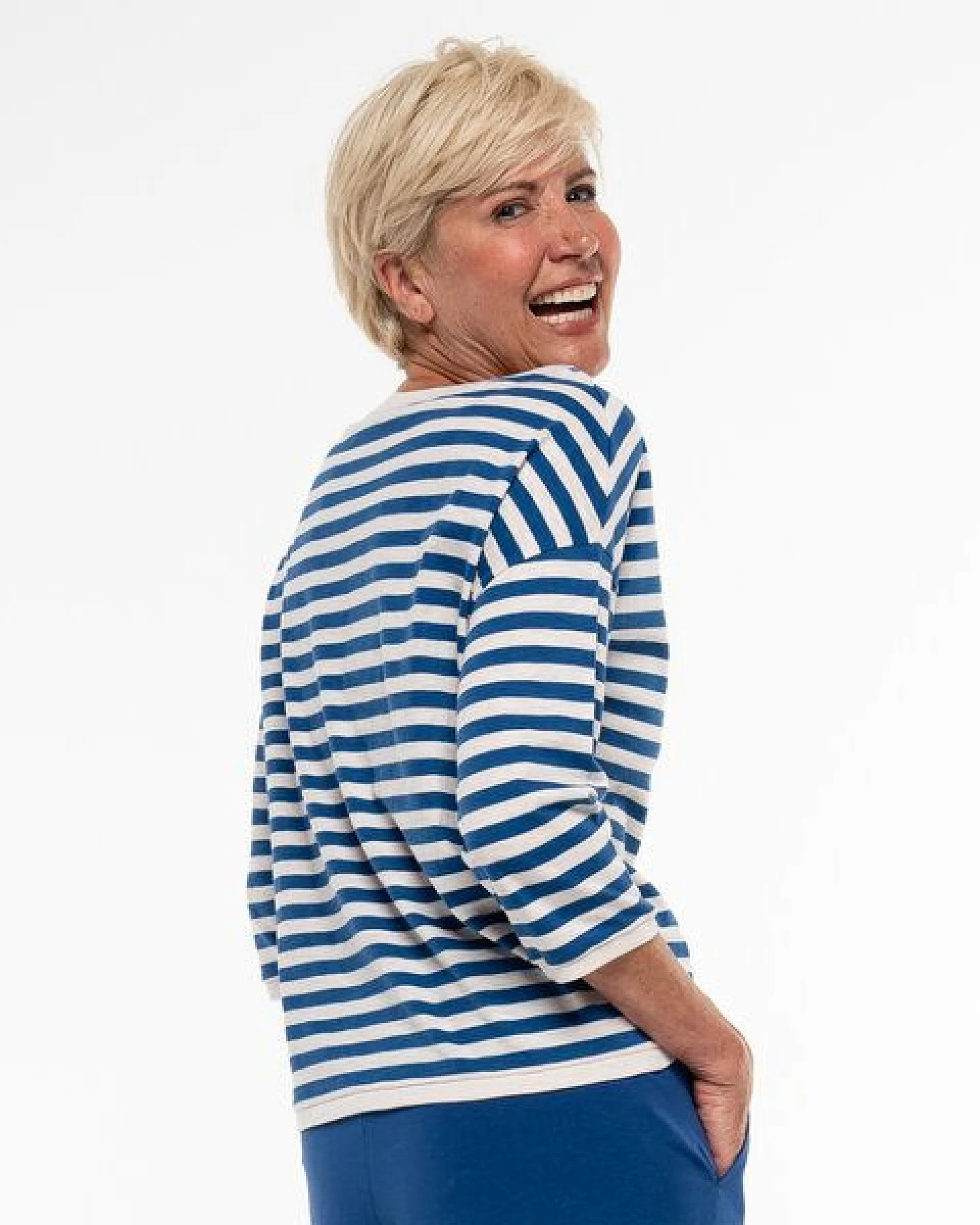 Alma & Lovis Lässiges 3/4 Arm Ringelshirt aus Organic Cotton – Ansicht 3
