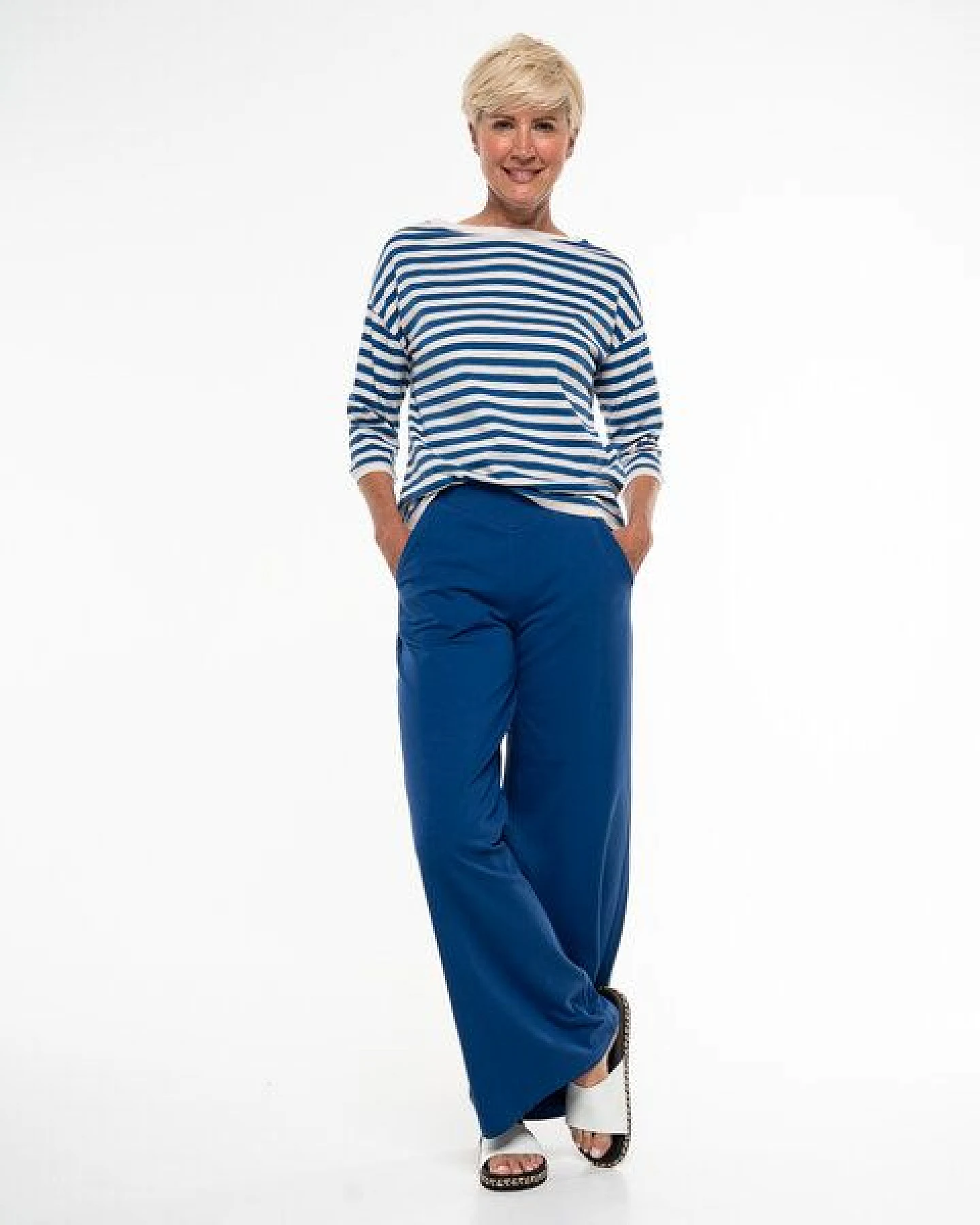 Alma & Lovis Lässiges 3/4 Arm Ringelshirt aus Organic Cotton – Ansicht 2