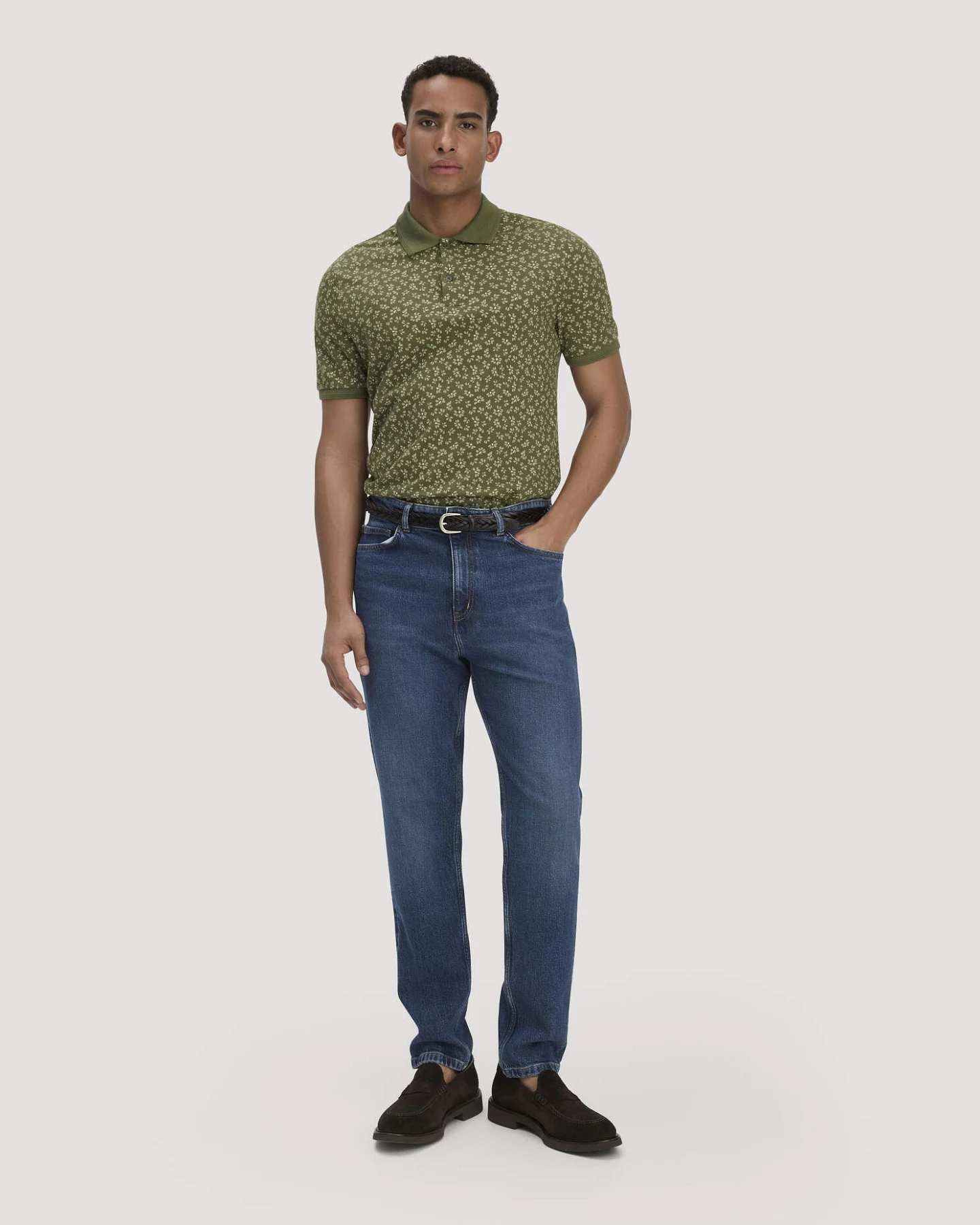 hessnatur Herren Print Piqué Polo Relaxed aus Bio-Baumwolle - grün - Größe 54 – Ansicht 2