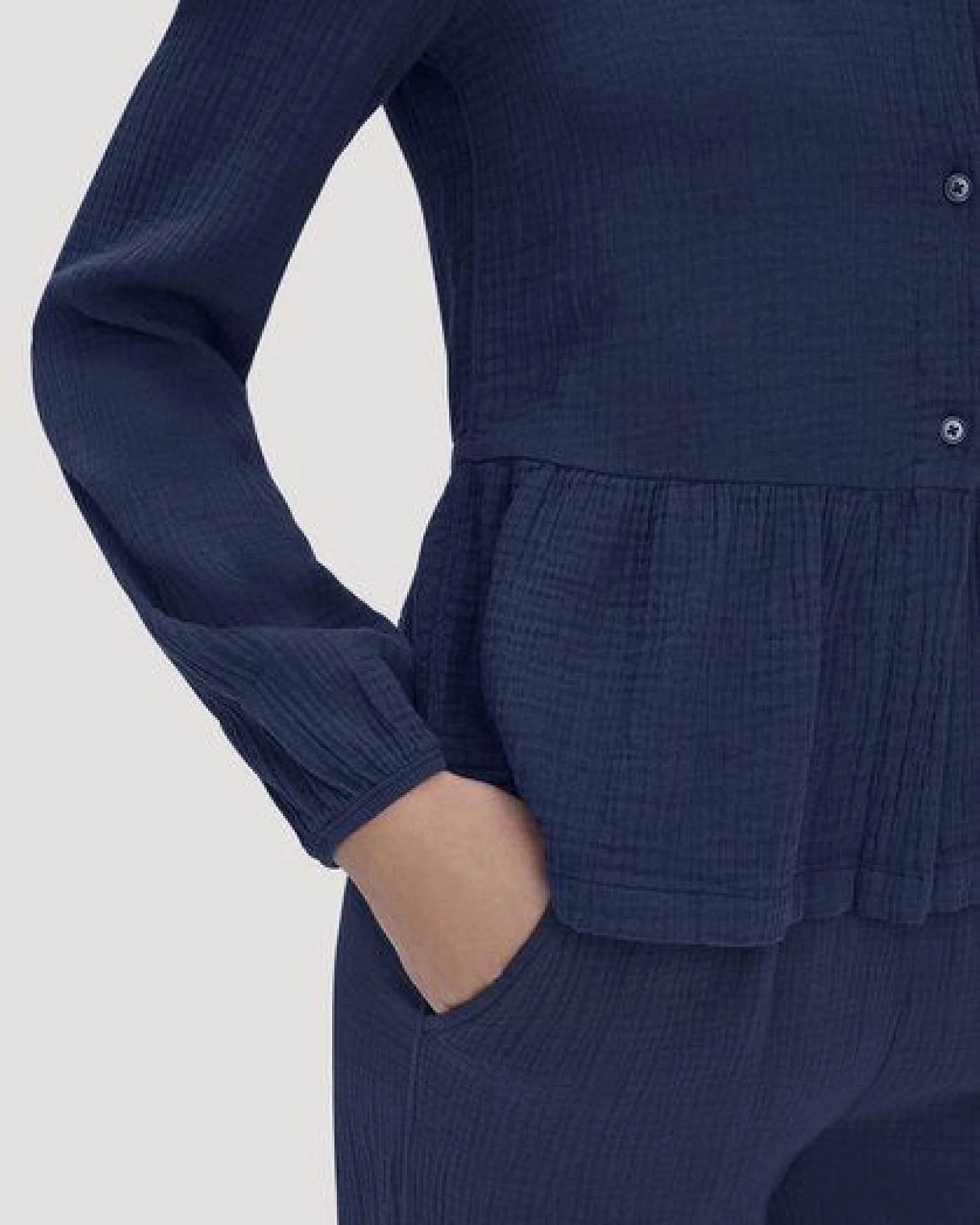 hessnatur Musselin Pyjamabluse PURE COMFORT aus reiner Bio-Baumwolle – Ansicht 4