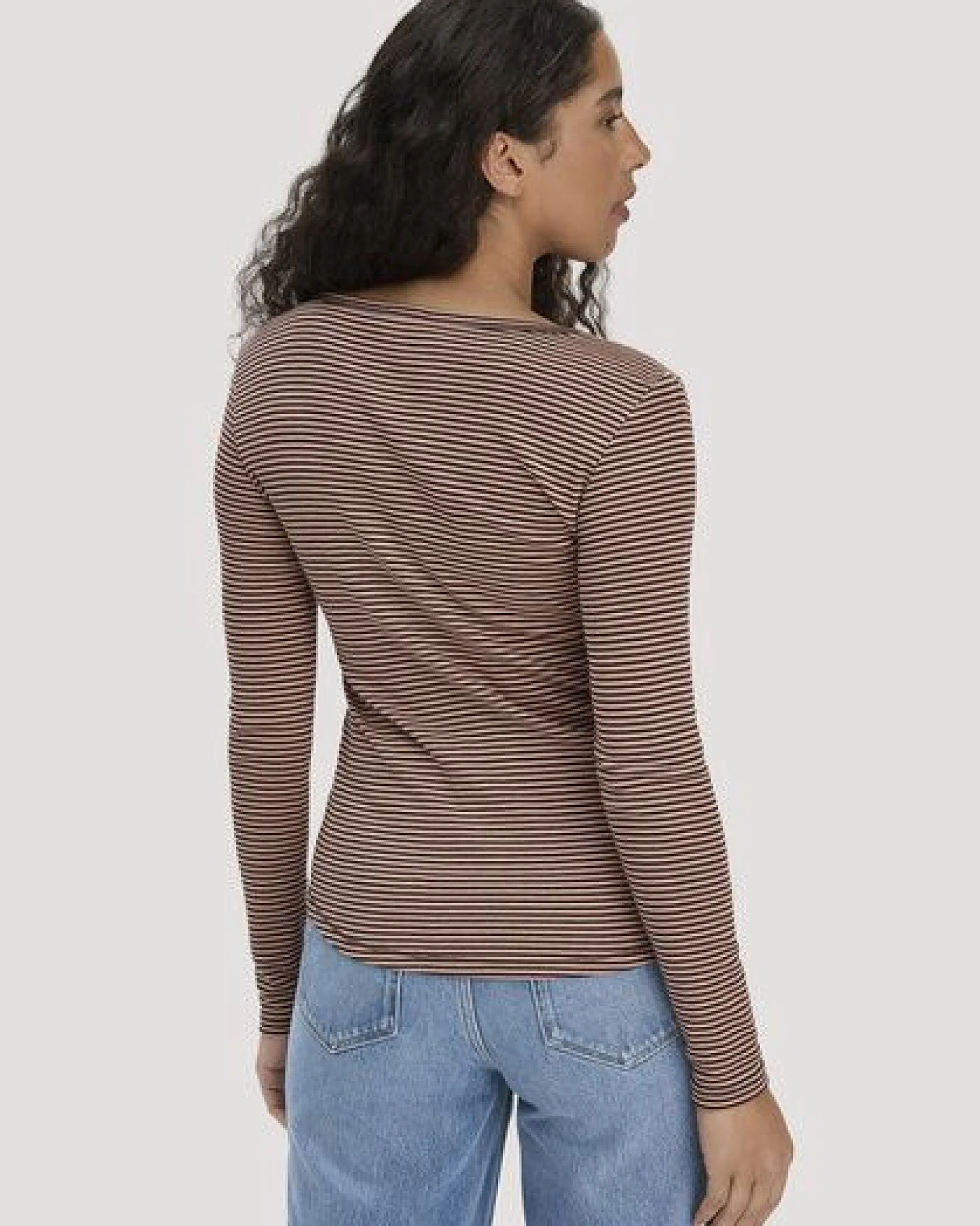 hessnatur Softrib Streifen Henley Fitted aus Bio-Baumwolle und TENCEL Modal – Ansicht 2
