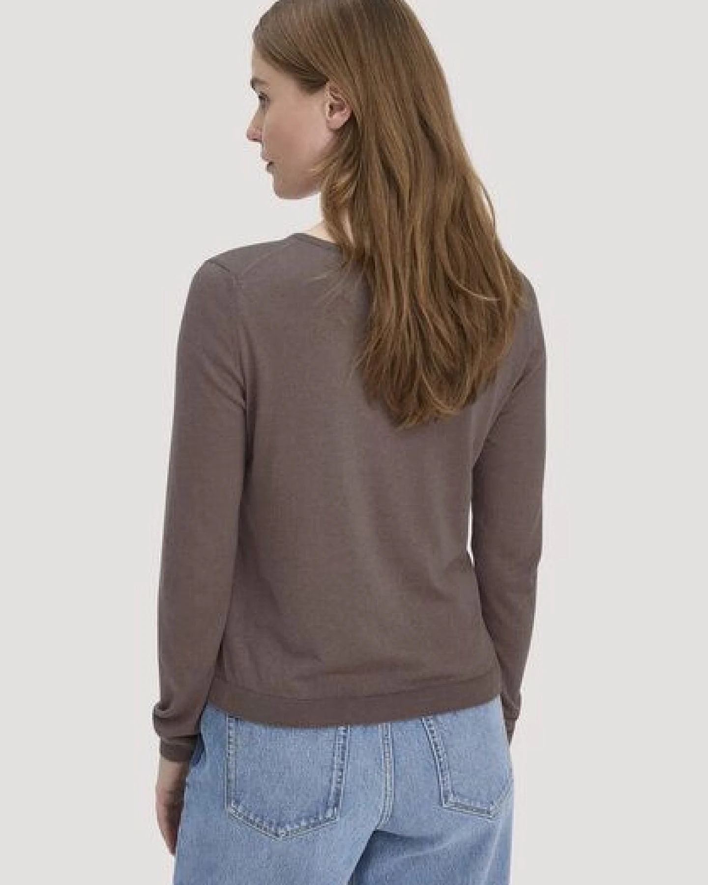 hessnatur Strickjacke Regular aus TENCEL Lyocell mit Bio-Baumwolle – Ansicht 2