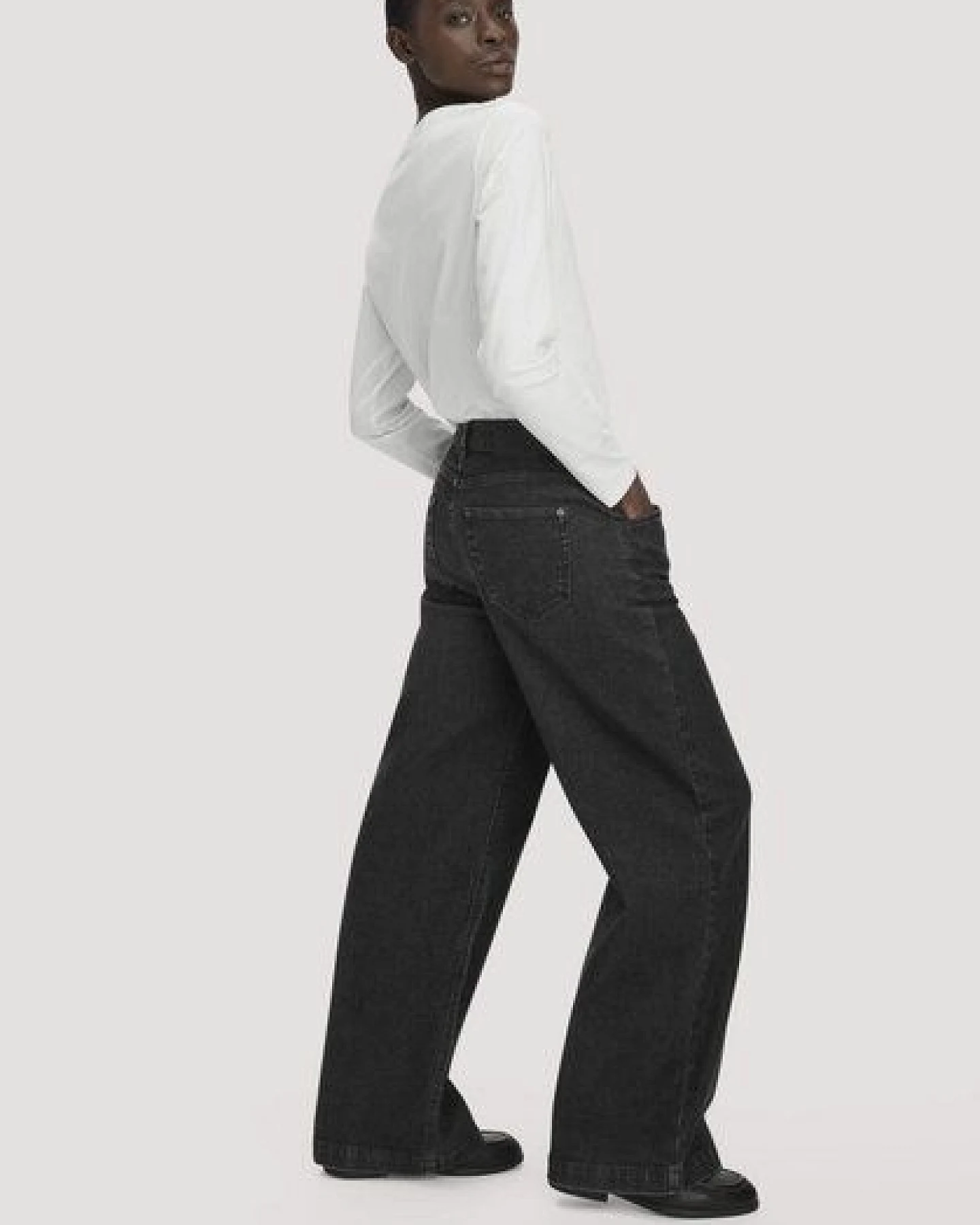 hessnatur Jeans VONNA Super Wide Leg BETTER RECYCLING aus Bio-Denim – Ansicht 2