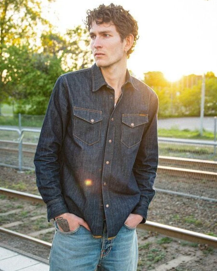 Nudie Jeans Gunnar Denim Shirt aus Biobaumwolle