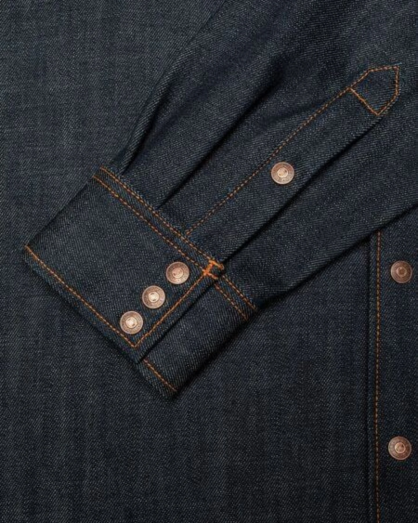 Nudie Jeans Gunnar Denim Shirt aus Biobaumwolle – Ansicht 4