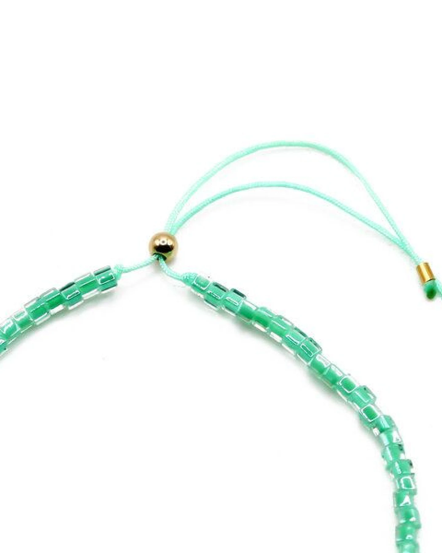 juni Sommer Armband Türkis aus Würfel-Perlen - mit verstellbarer Schiebeperle aus recyceltem Gold oder Silber – Ansicht 3