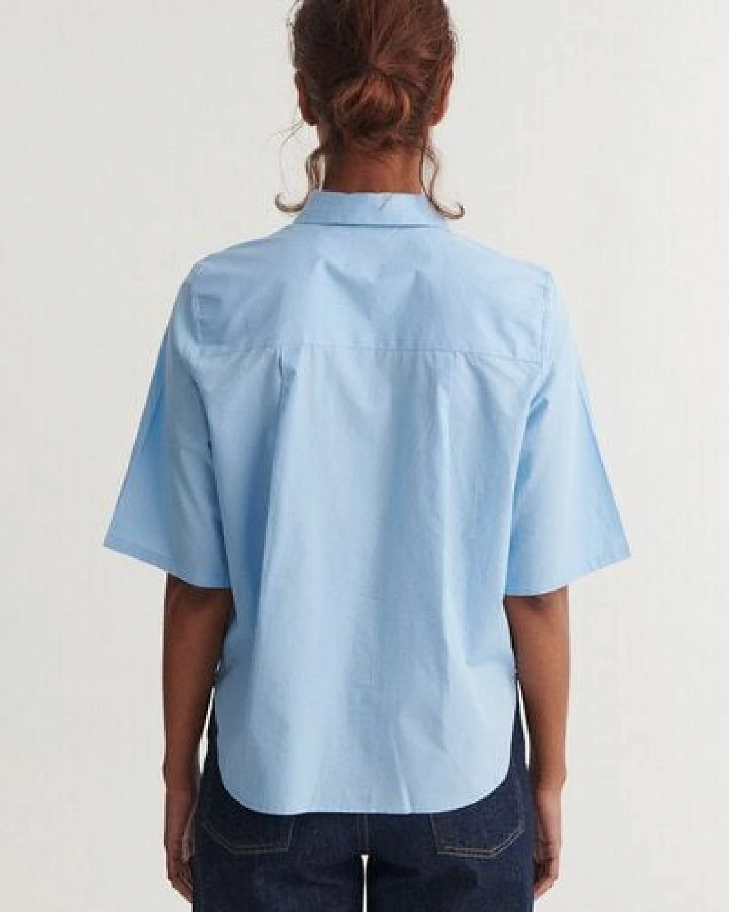 Basic Apparel Kurzarm Bluse SILJE mit Knöpfen aus Bio-Baumwolle – Ansicht 3
