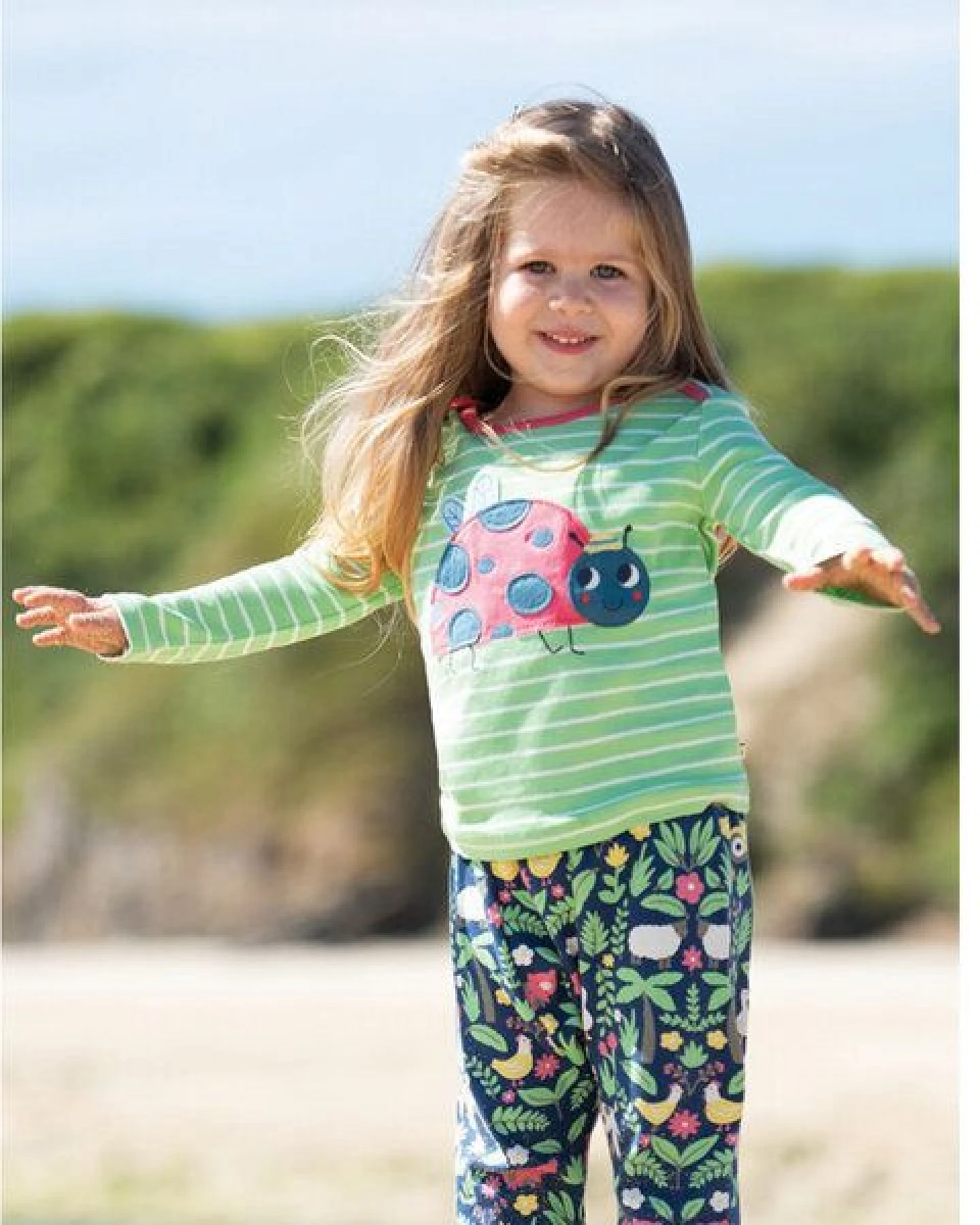 Frugi Langarm-Shirt mit Käfer in grün Bobby Applique Top – Ansicht 3