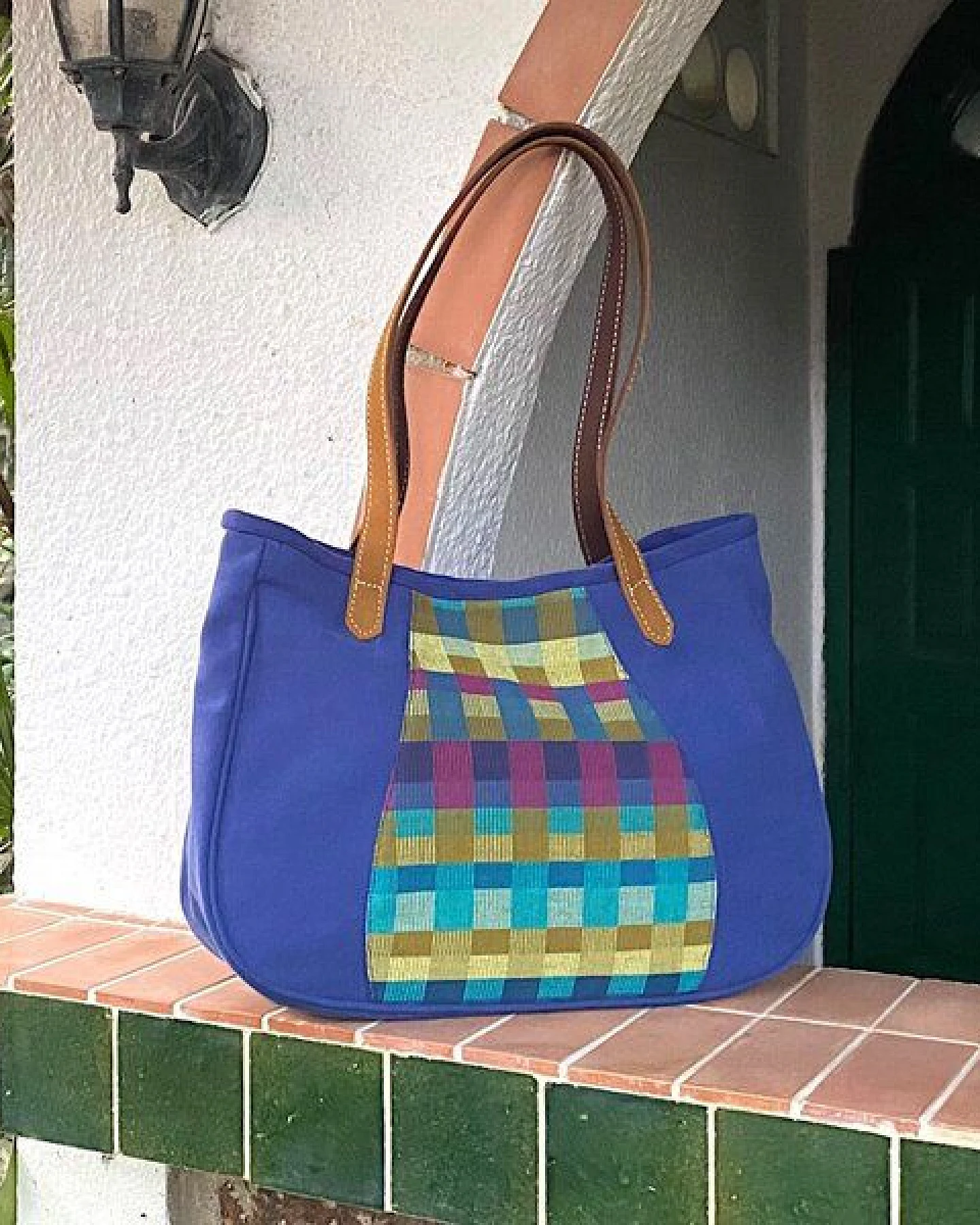 Dragolina Schultertasche/ Shopper Bente mit Webstoff der Pwo Karen – Ansicht 2