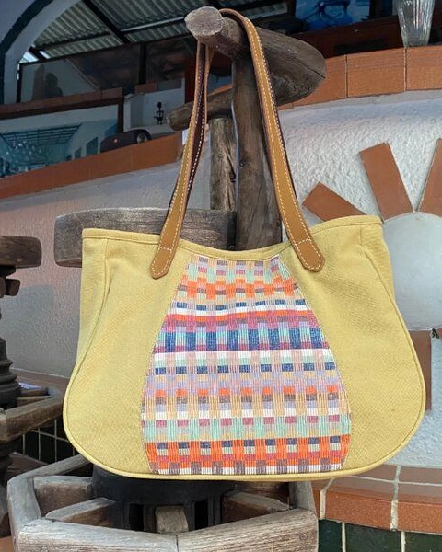Dragolina Schultertasche/ Shopper Bente mit Webstoff der Pwo Karen – Ansicht 2