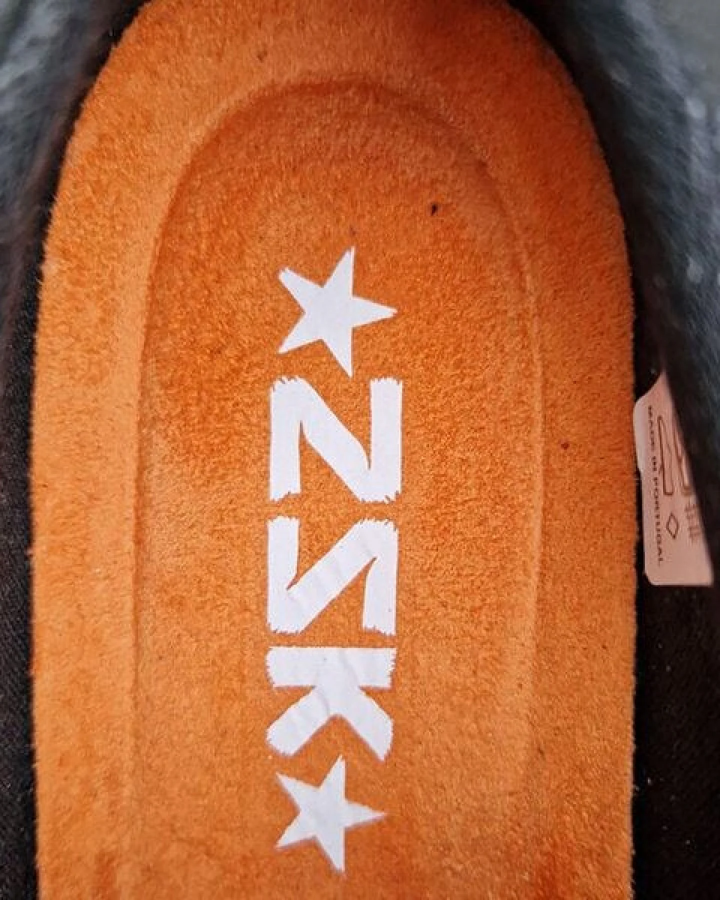 Fairticken vegane limitierte Sneaker der Punkband ZSK – Ansicht 3