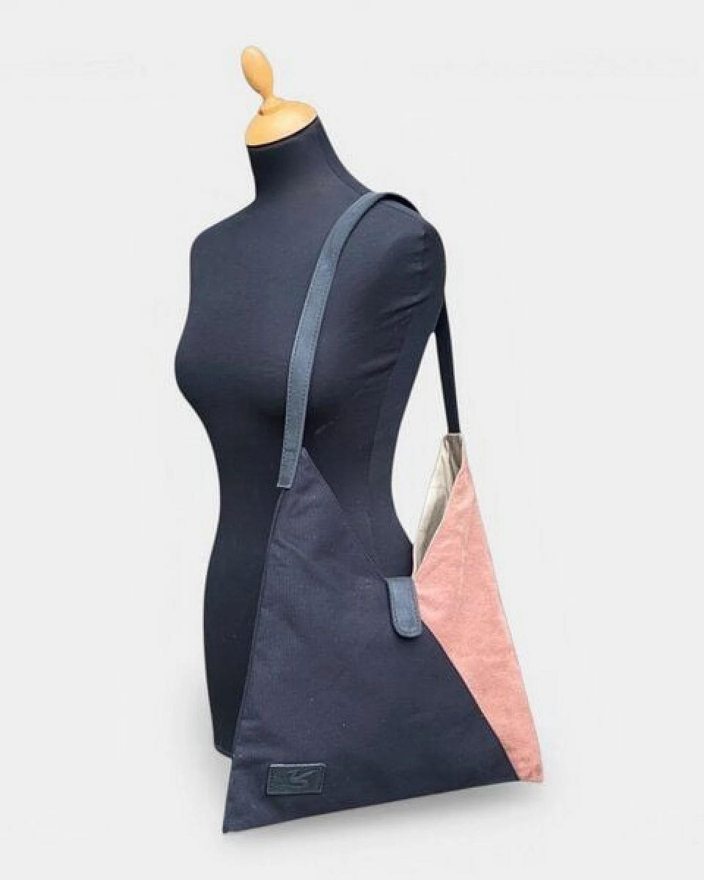 Dragolina Schultertasche Hoshi-San – Ansicht 2