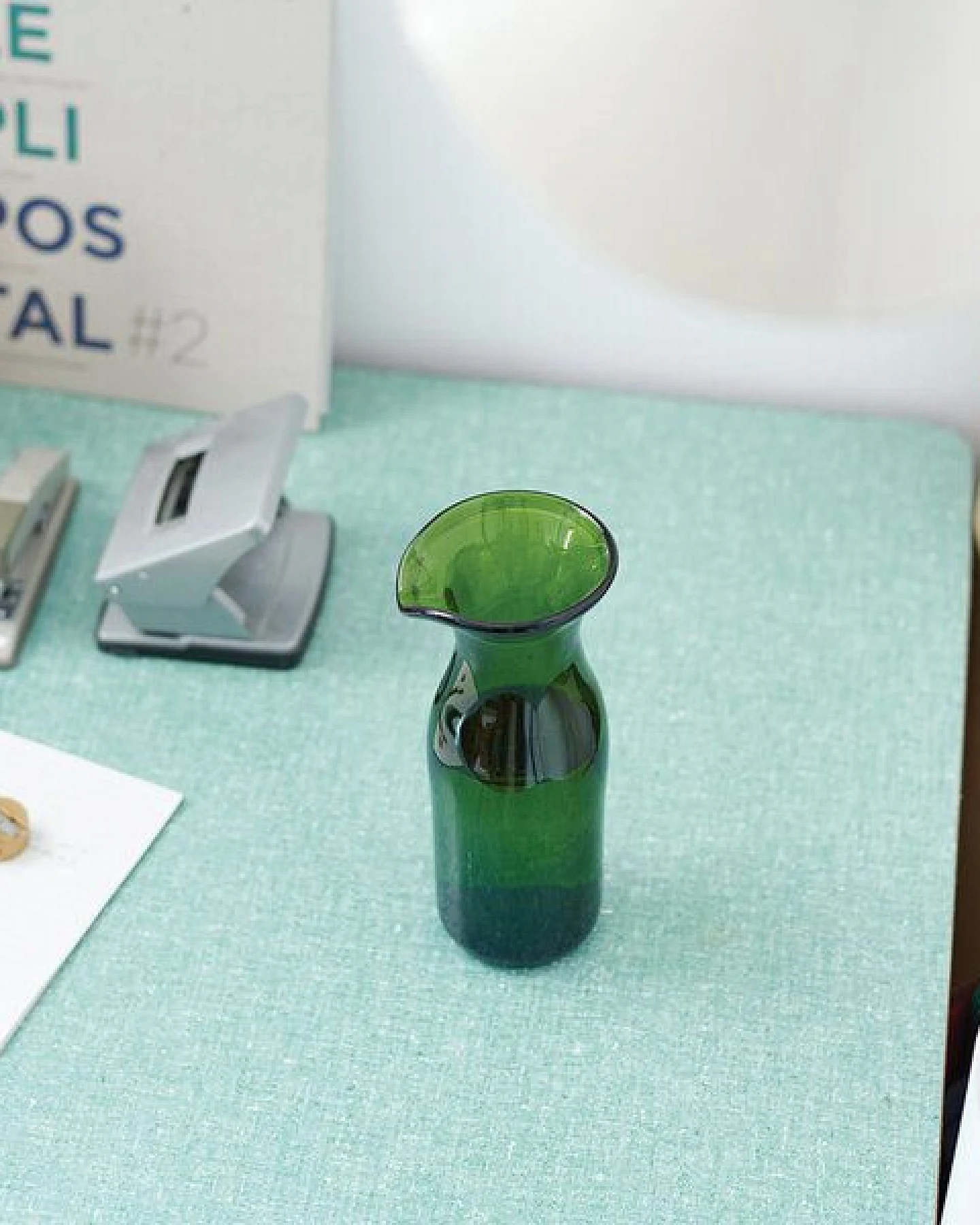 SAMESAME Upcycling Karaffe aus Piccolo-Champagnerflasche (0,37 l) – Ansicht 2