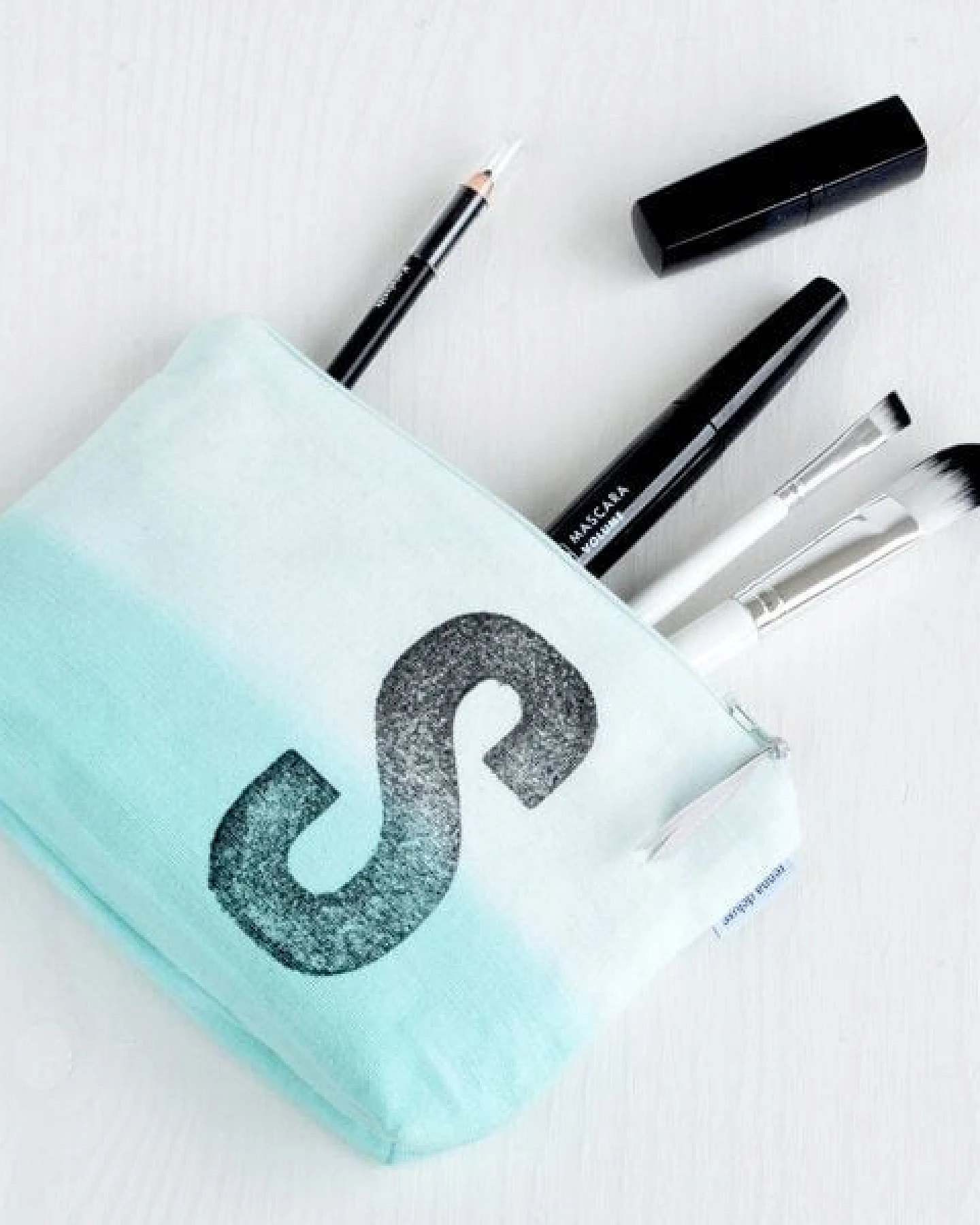renna deluxe Kulturtasche und Schminktasche mit Monogramm MINT – Ansicht 4