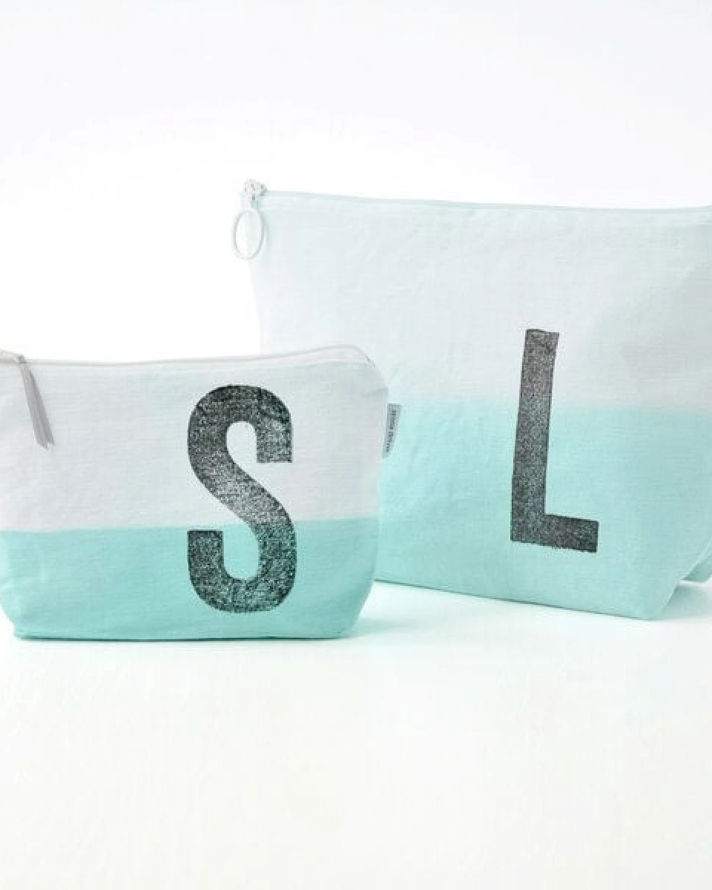 renna deluxe Kulturtasche und Schminktasche mit Monogramm MINT – Ansicht 2