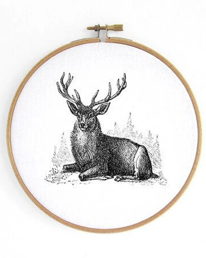 renna deluxe Hirsch im Stickrahmen