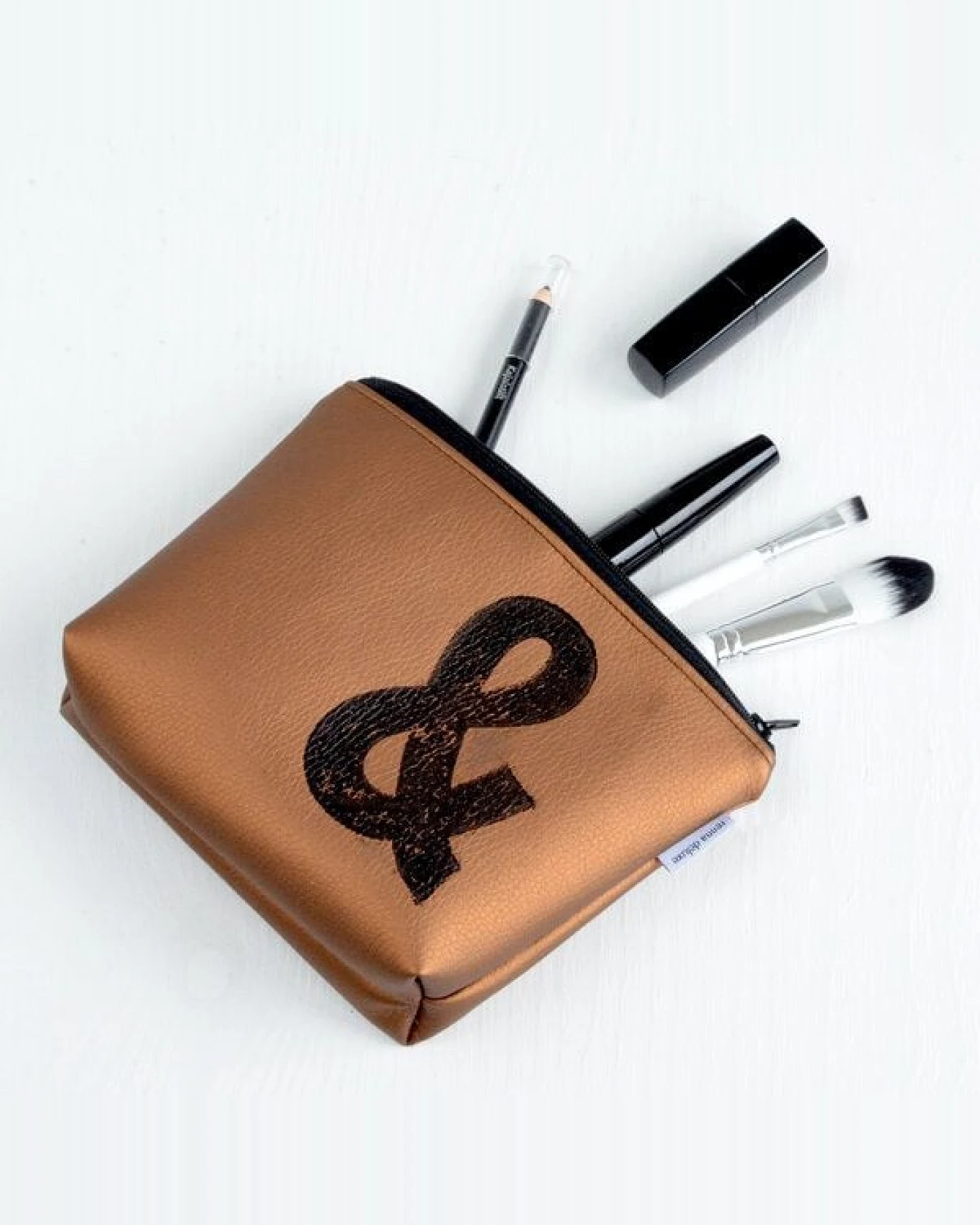 renna deluxe Kosmetiktasche und Kulturtasche personalisiert mit Monogramm - bronze – Ansicht 3