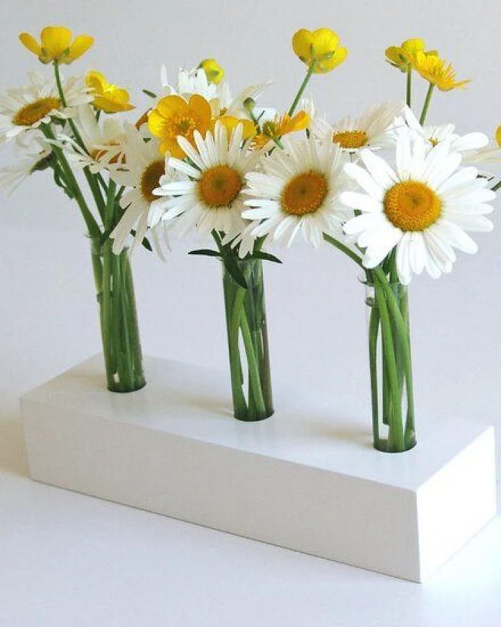 Die Schreiner Christoph Siegel Zeitlos-elegante, dekorative Holzvase "White Spring"