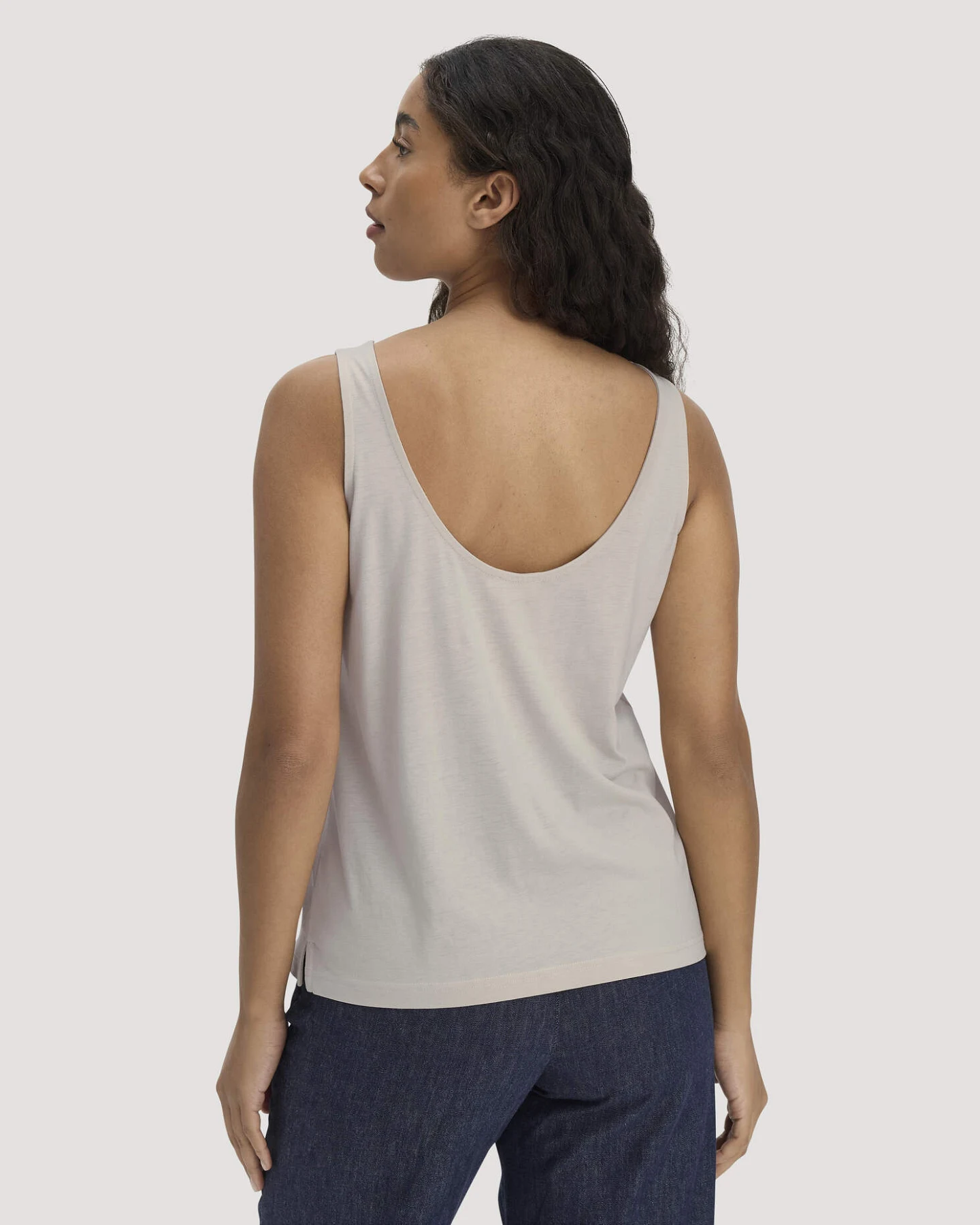 hessnatur Damen Jersey Top Relaxed aus TENCEL™ Lyocell mit Bio-Baumwolle - beige - Größe 42 – Ansicht 3