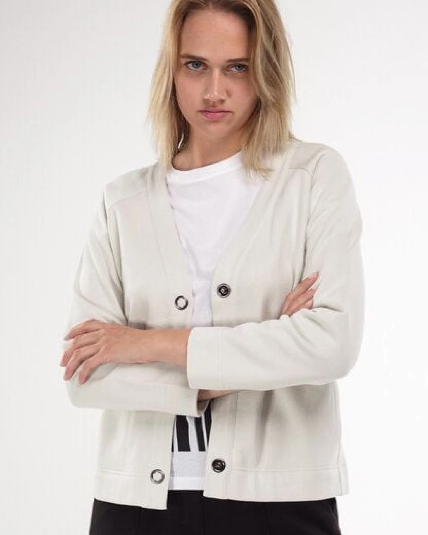 Alma & Lovis Softe Sommer-Sweatjacke aus Bio-Baumwolle – Ansicht 4
