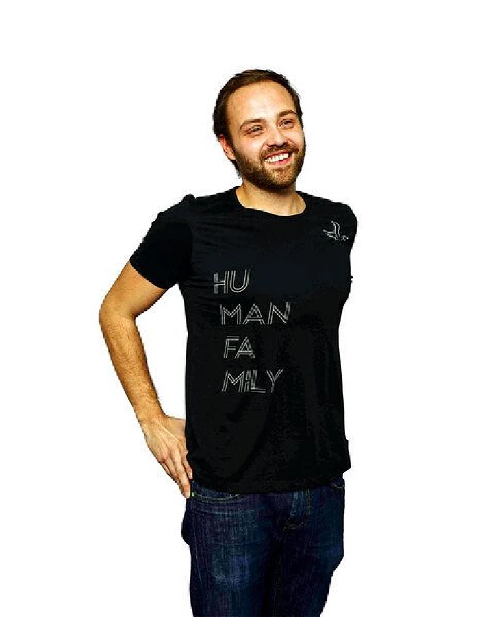 Shirt "Change Free as a Bird" von Human Family