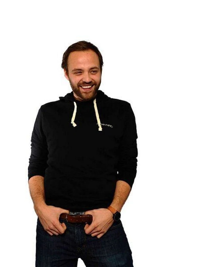 Hoodie aus Bio-Baumwolle "Enjoy Basic" von Human Family