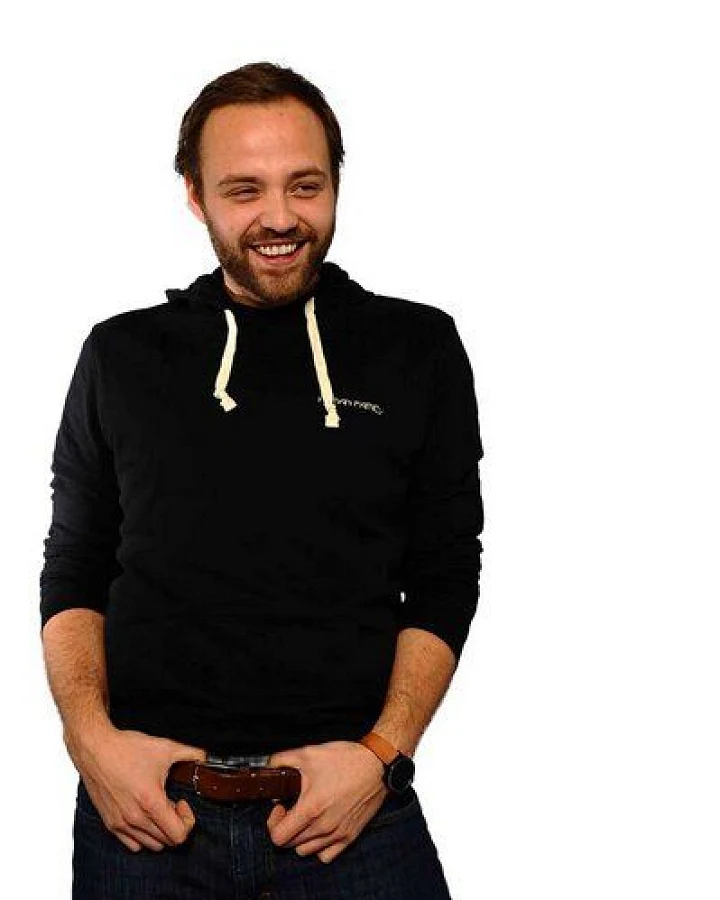 Hoodie aus Bio-Baumwolle "Enjoy Basic" von Human Family