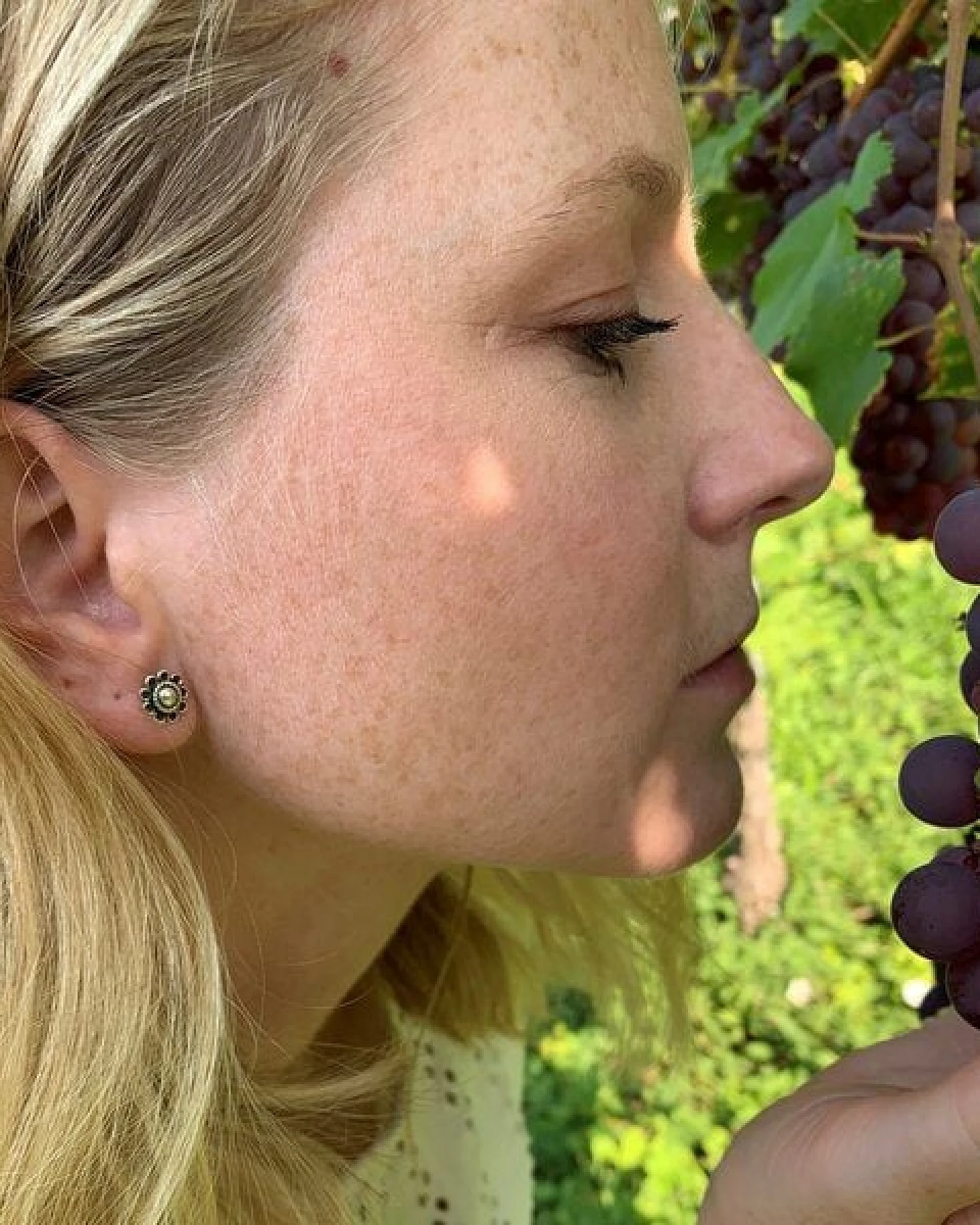 pakilia Silber Ohrstecker Blume fein Fair-Trade und handmade – Ansicht 4