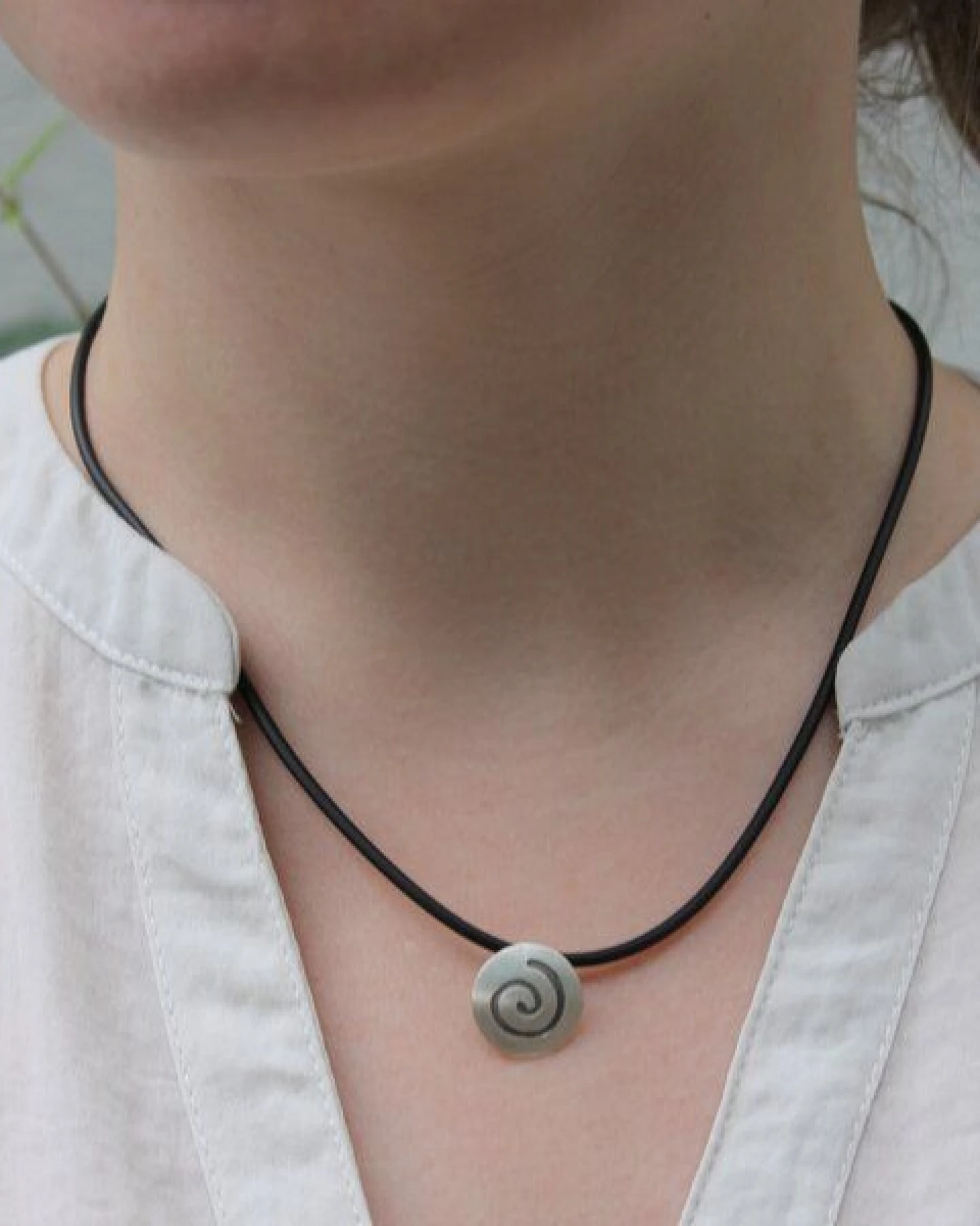 pakilia Silber Kette Spirale Fair-Trade und handmade – Ansicht 2