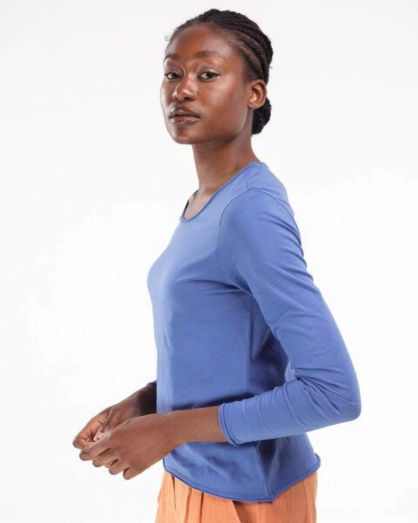 Alma & Lovis Smartes Langarmshirt aus Bio-Baumwolle – Ansicht 3