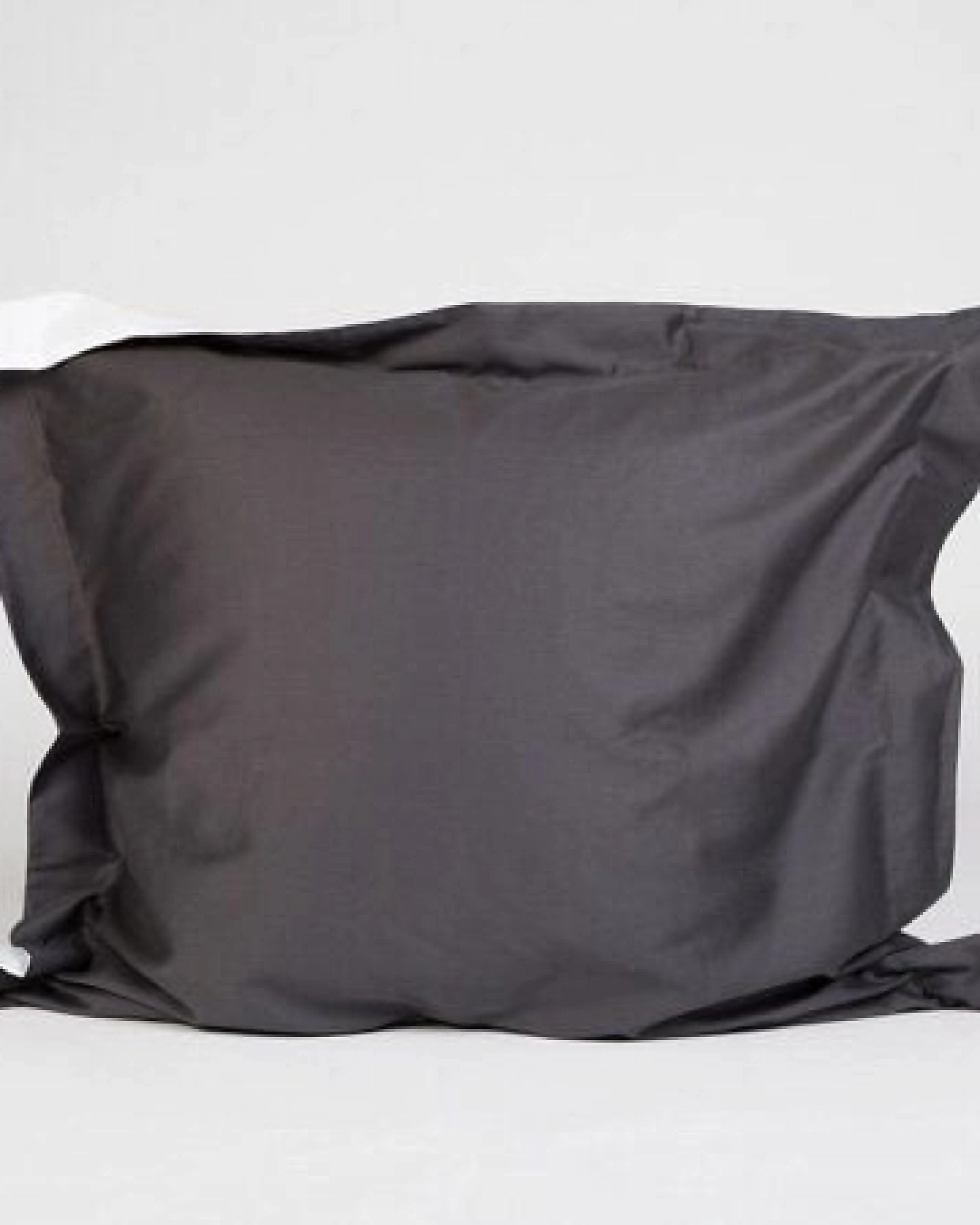 Kissenbezug Anthracite/White "Yumeko" aus Baumwollsatin – Ansicht 4
