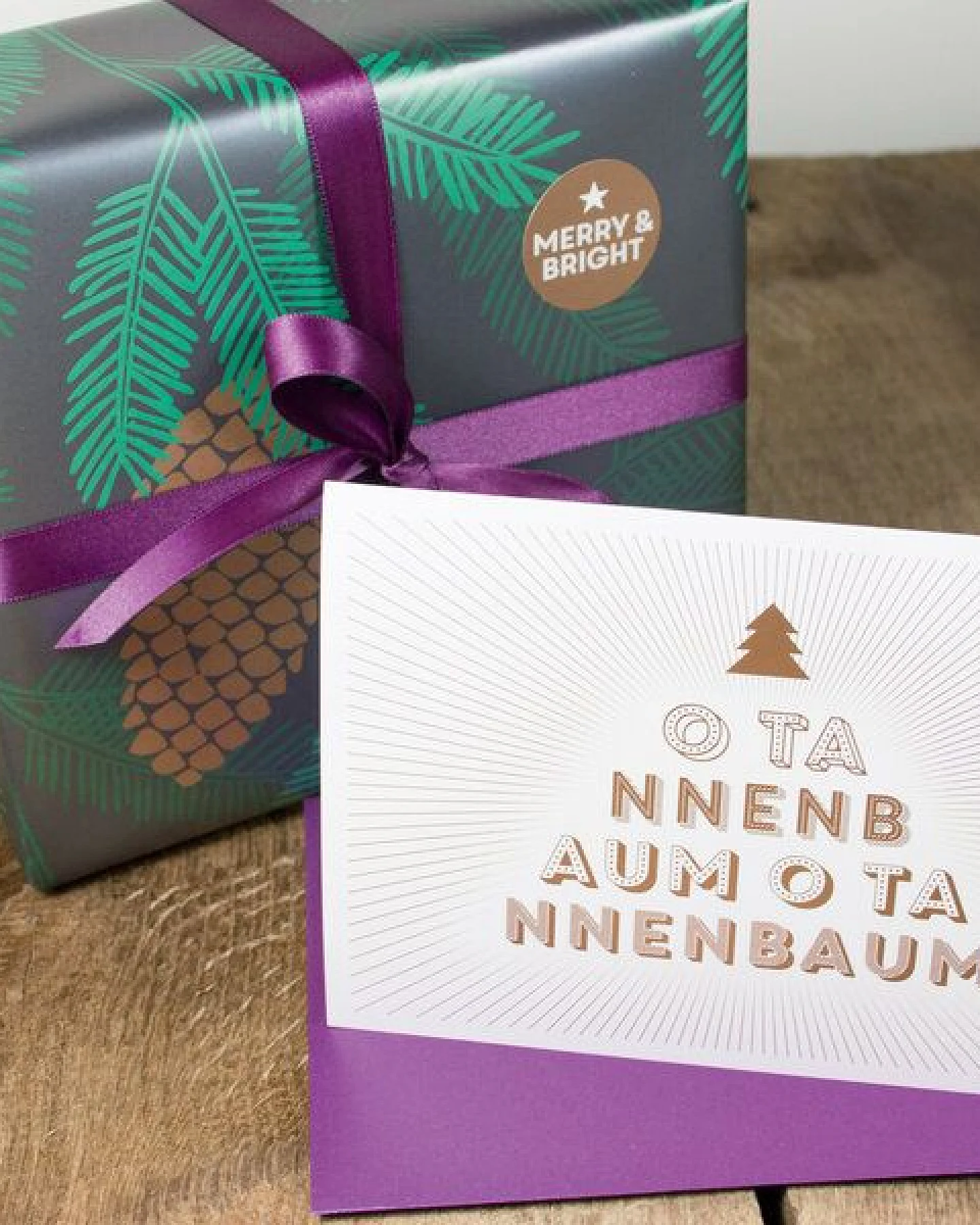 Bow & Hummingbird Grußkarte O Tannenbaum – Ansicht 4