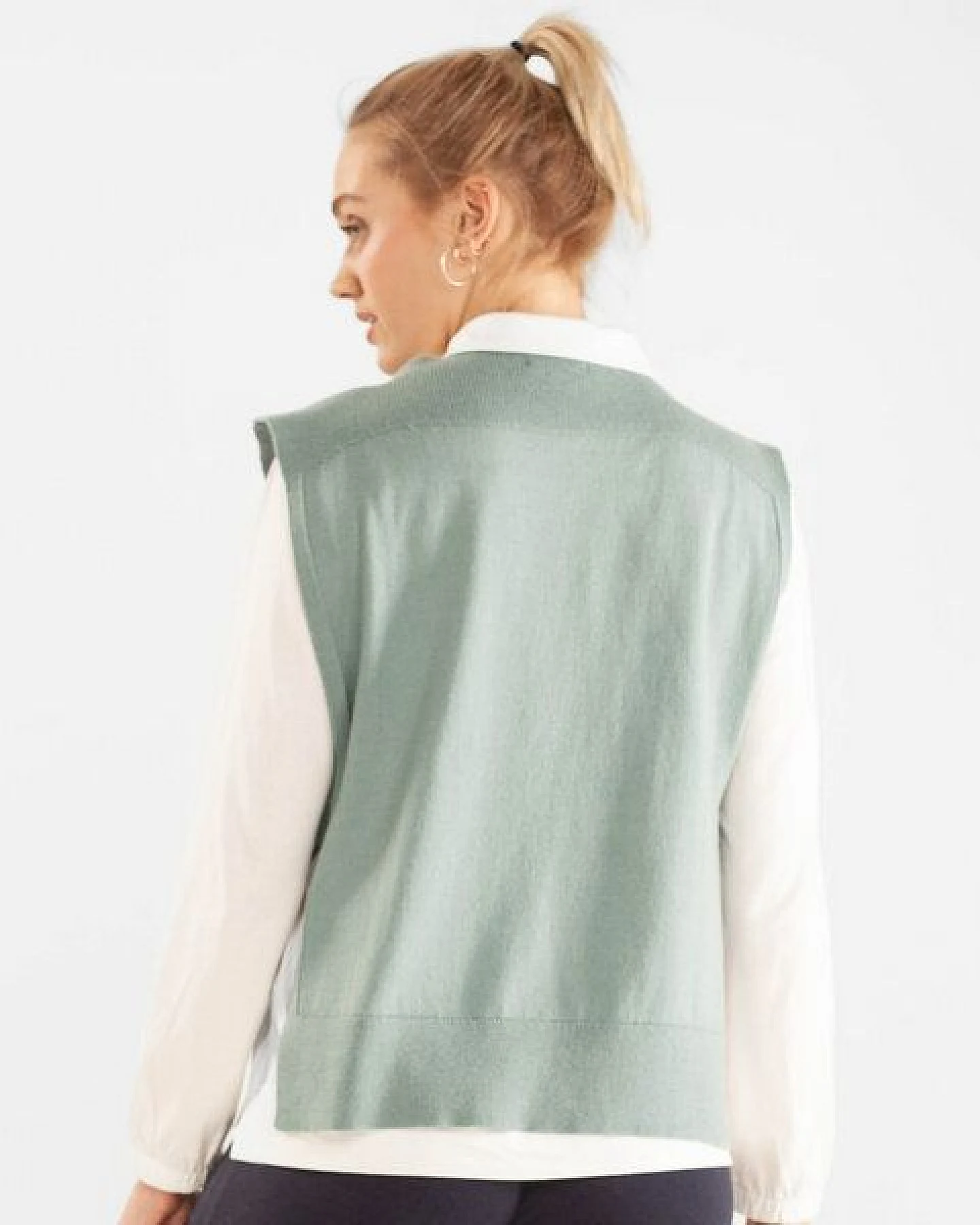 Alma & Lovis Cape aus Bio-Baumwoll-/Woll-Mix – Ansicht 4