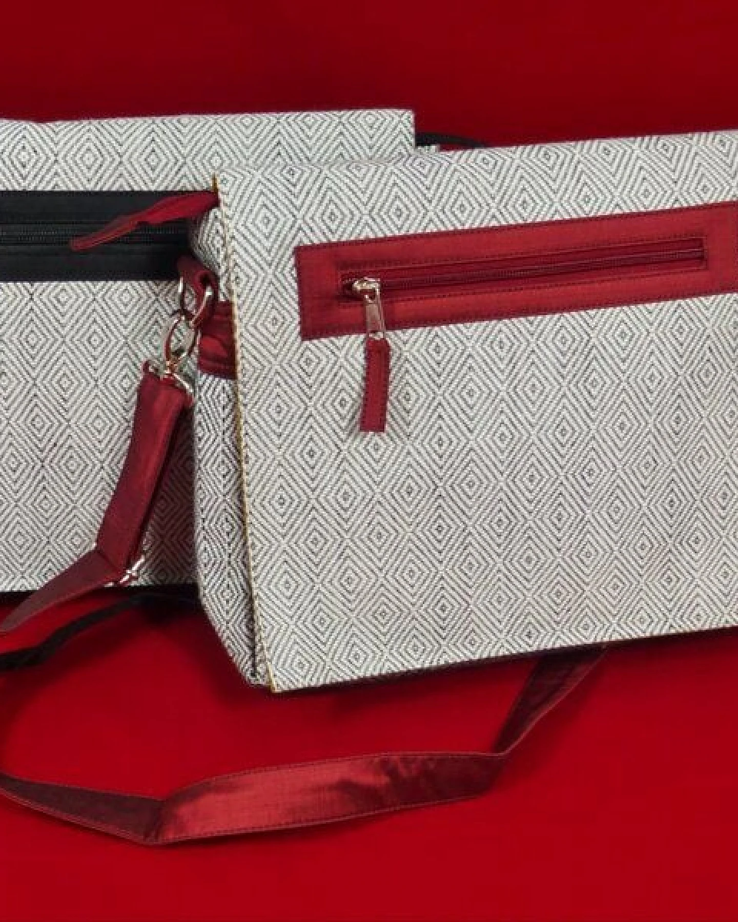 Schönes aus Indochina Umschlagtasche aus Baumwolle schwarzweiß gemustert – Ansicht 2