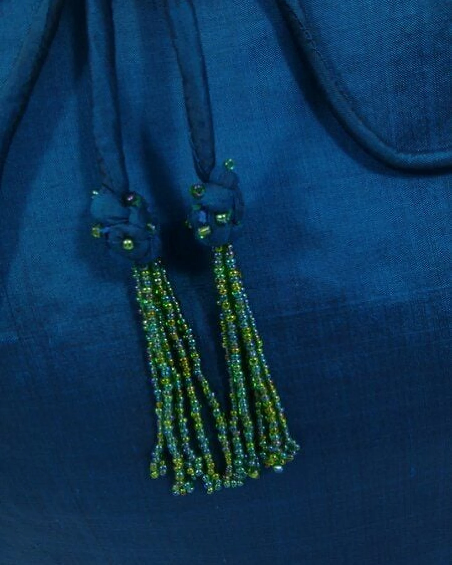 Schönes aus Indochina Handtasche mit Quasten aus Seide – Ansicht 4