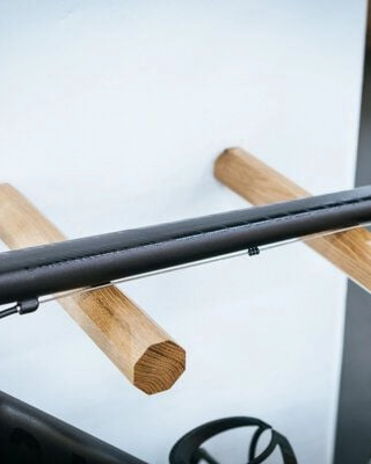 Bicycledudes Fahrrad Wandhalterung "HENRY" aus nachhaltigem Holz – Ansicht 2