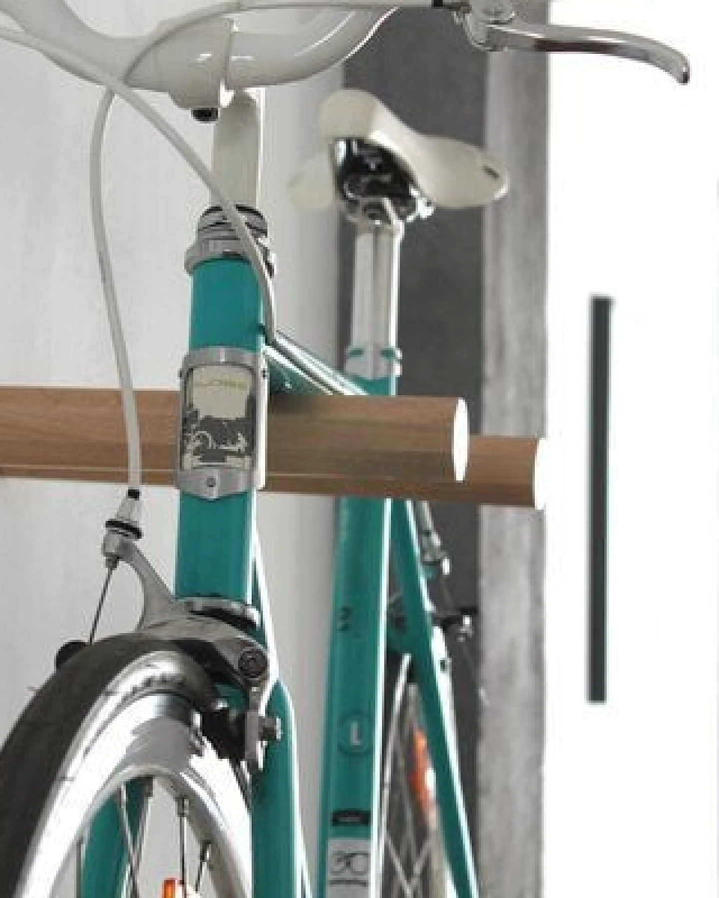 Bicycledudes Fahrrad Wandhalterung "HENRY" aus nachhaltigem Holz – Ansicht 4