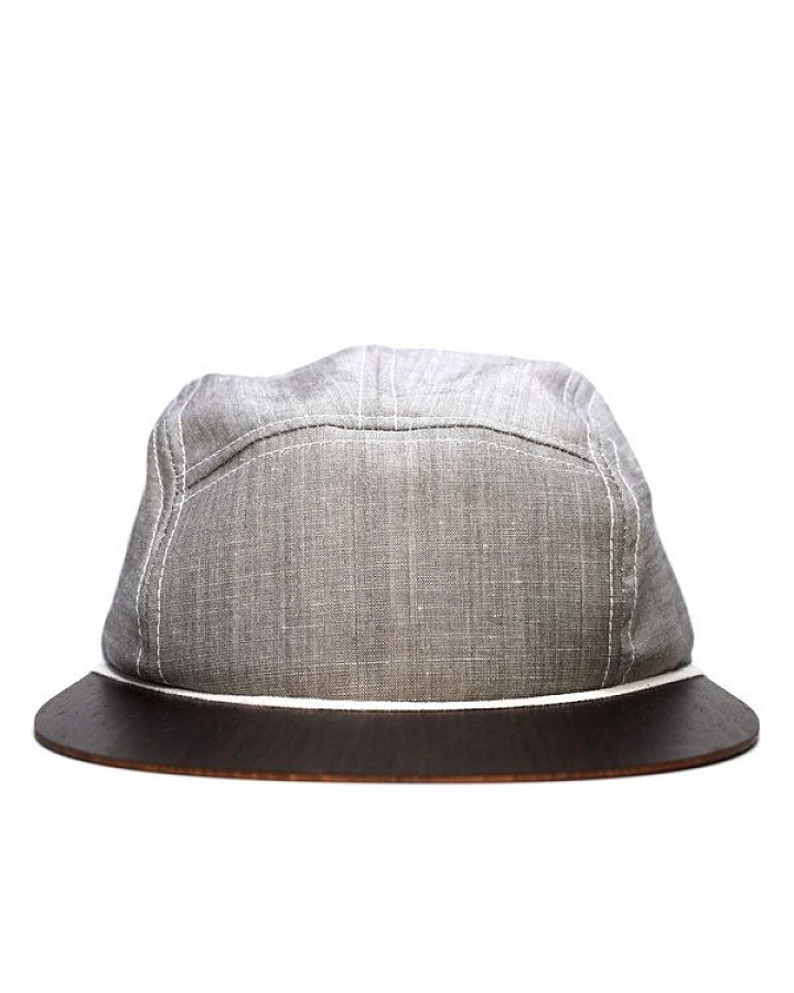 Lou-i Cap grau mit edlem Holzschild - Made in Germany - Sehr leicht & bequem