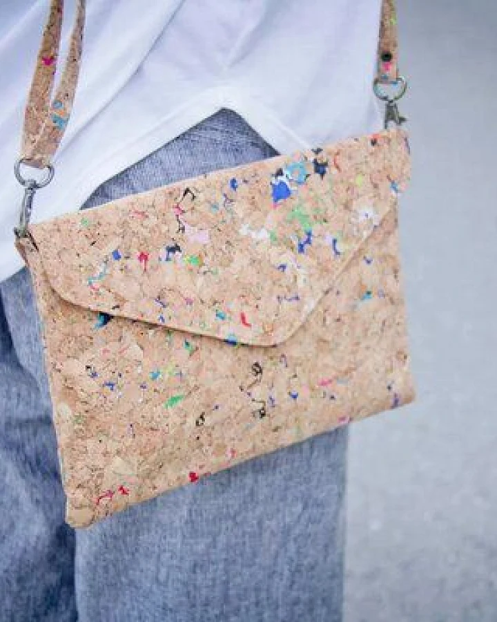 BY COPALA Handtasche -Vegan, Brieftasche aus recyceltem Kork (farbigen Akzenten)