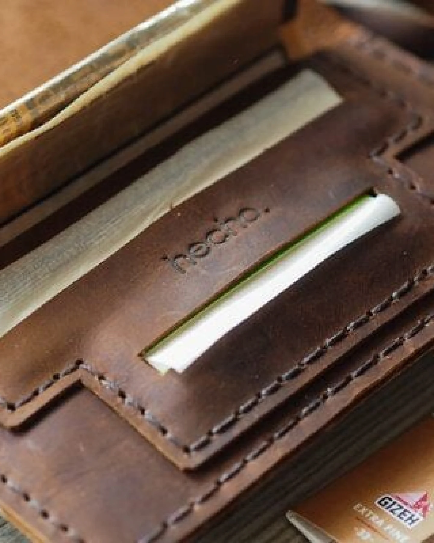 hecho. Tabakbeutel "Rodrigo" (420 Ed.) - Tabaktasche – Ansicht 3