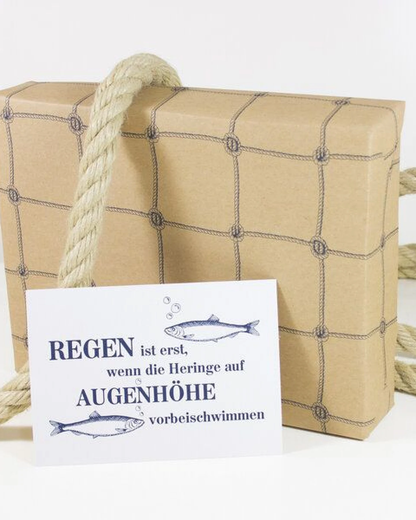Bow & Hummingbird Postkarte Regen ist ... – Ansicht 2