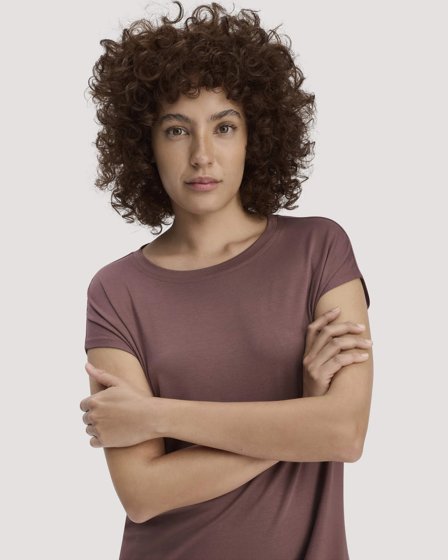 hessnatur Damen Nachthemd Regular PURE FLOW aus TENCEL™ Modal - braun - Größe 36 – Ansicht 2