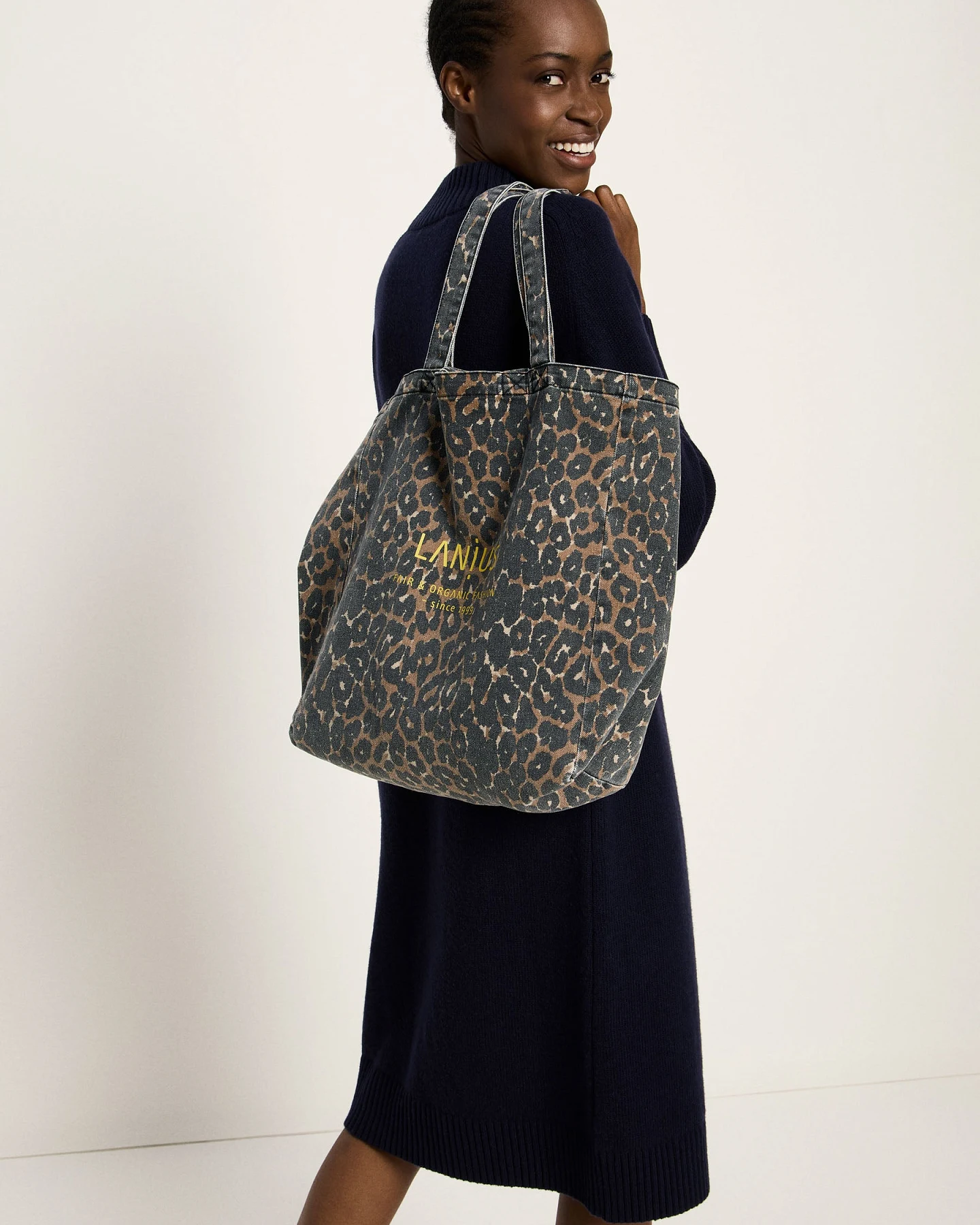 Leo Print Tasche (GOTS) – Ansicht 4